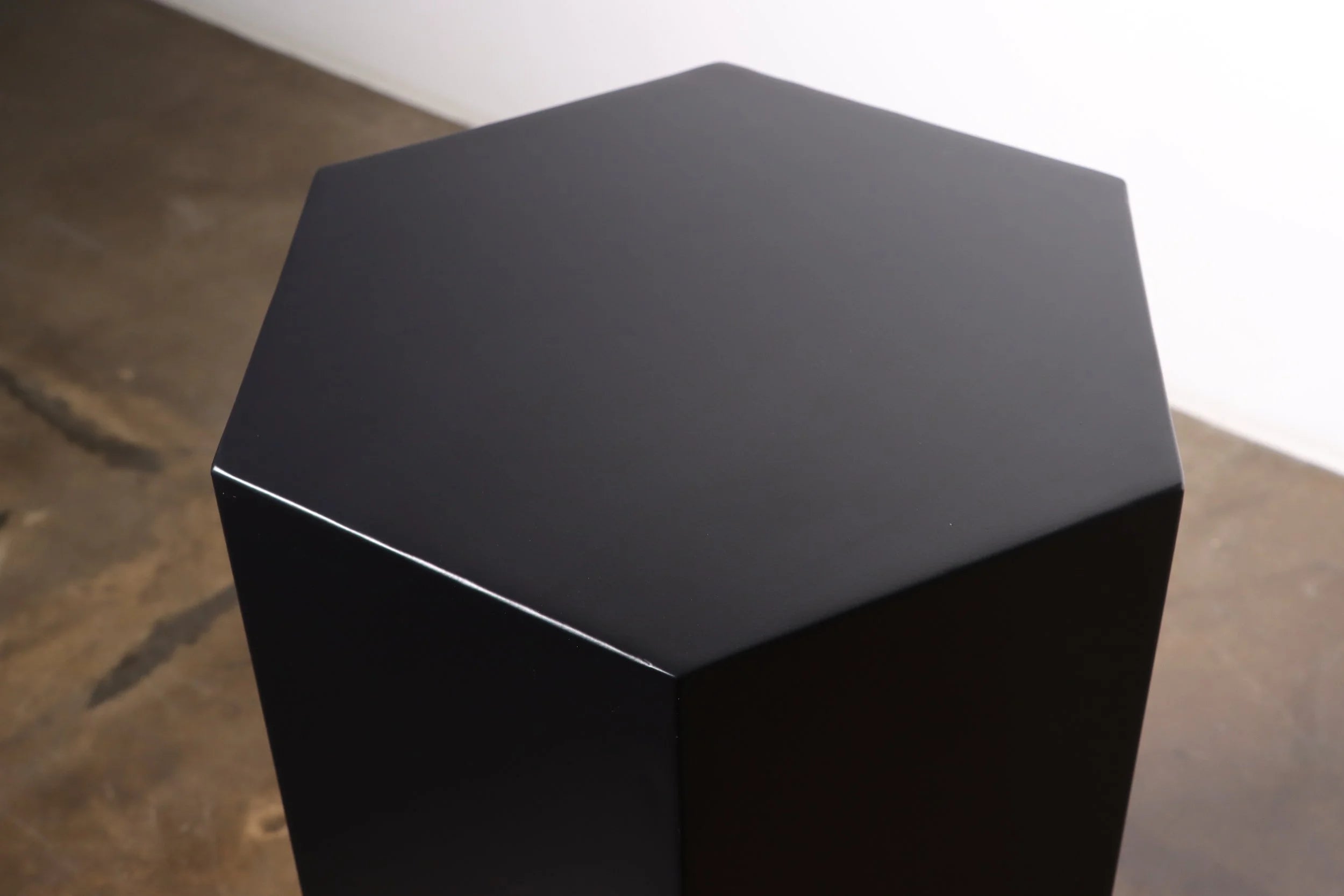 Ettore Hex - Black