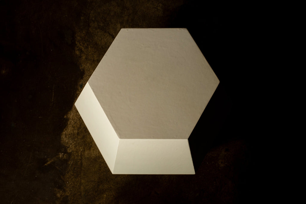 Tamino Hex Parchment