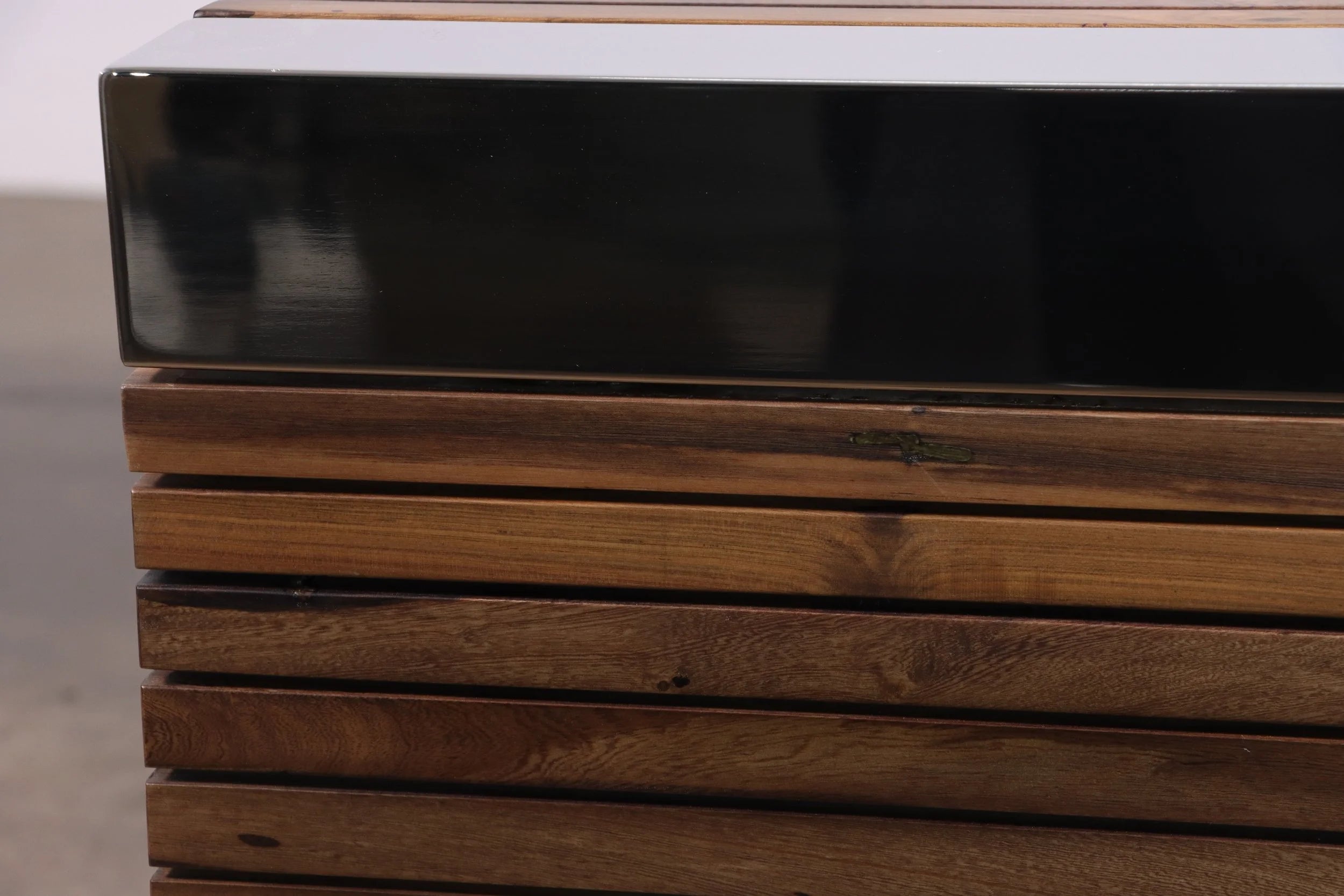 Argilla Table