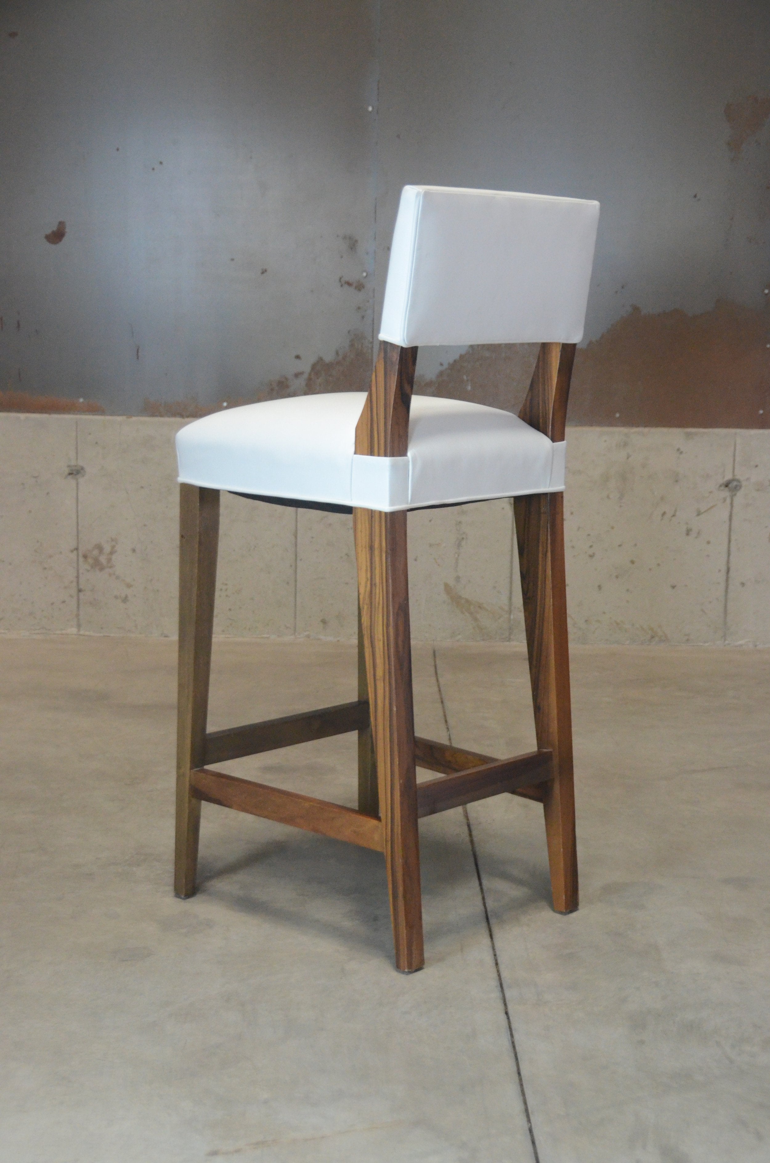 Bruno Stool in White Leather