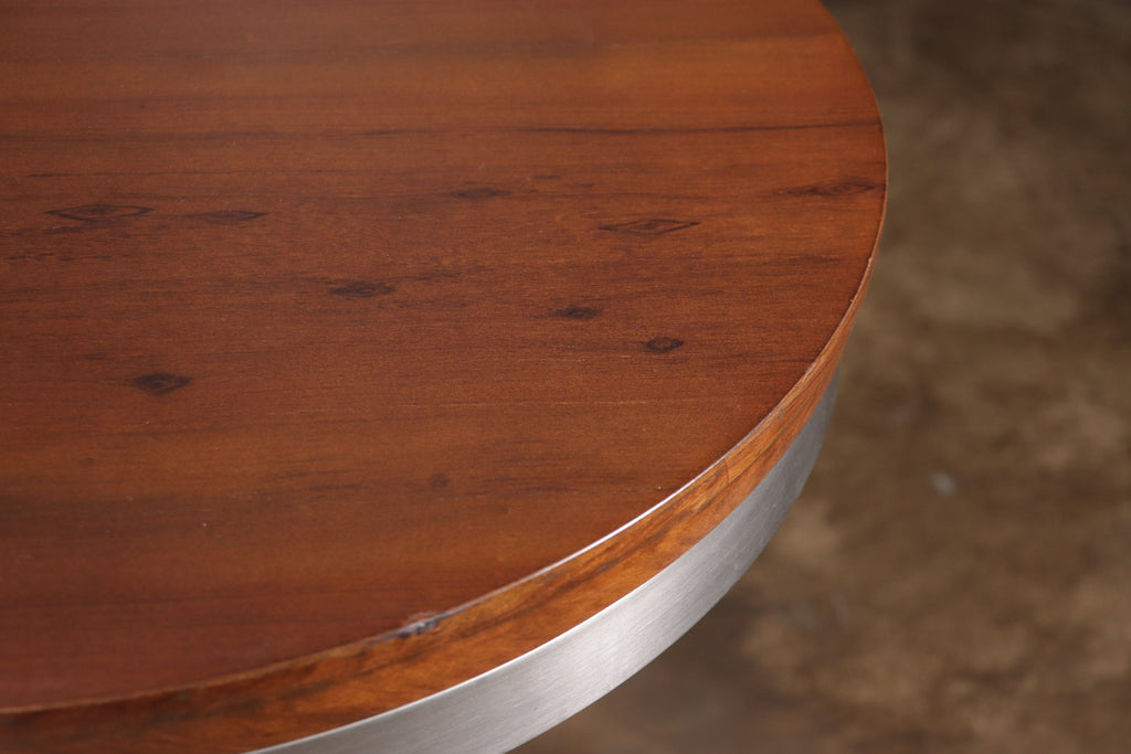 Trillo Table