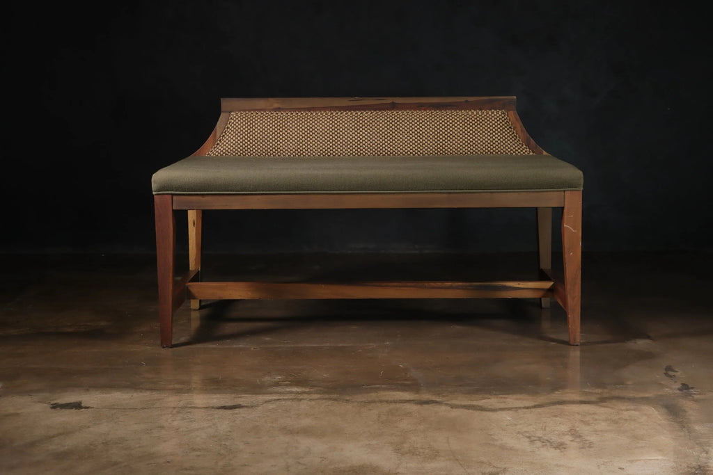 Nicostrato Bench