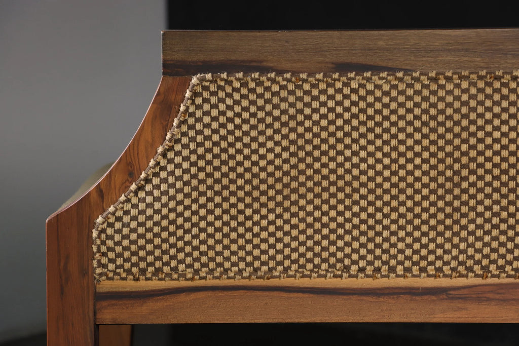 Nicostrato Bench