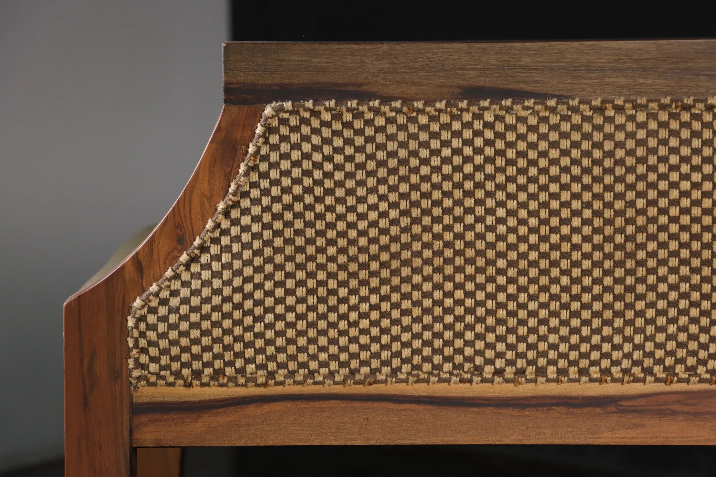 Nicostrato Bench