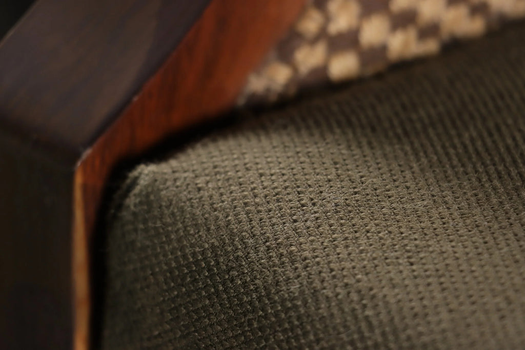 Nicostrato Bench