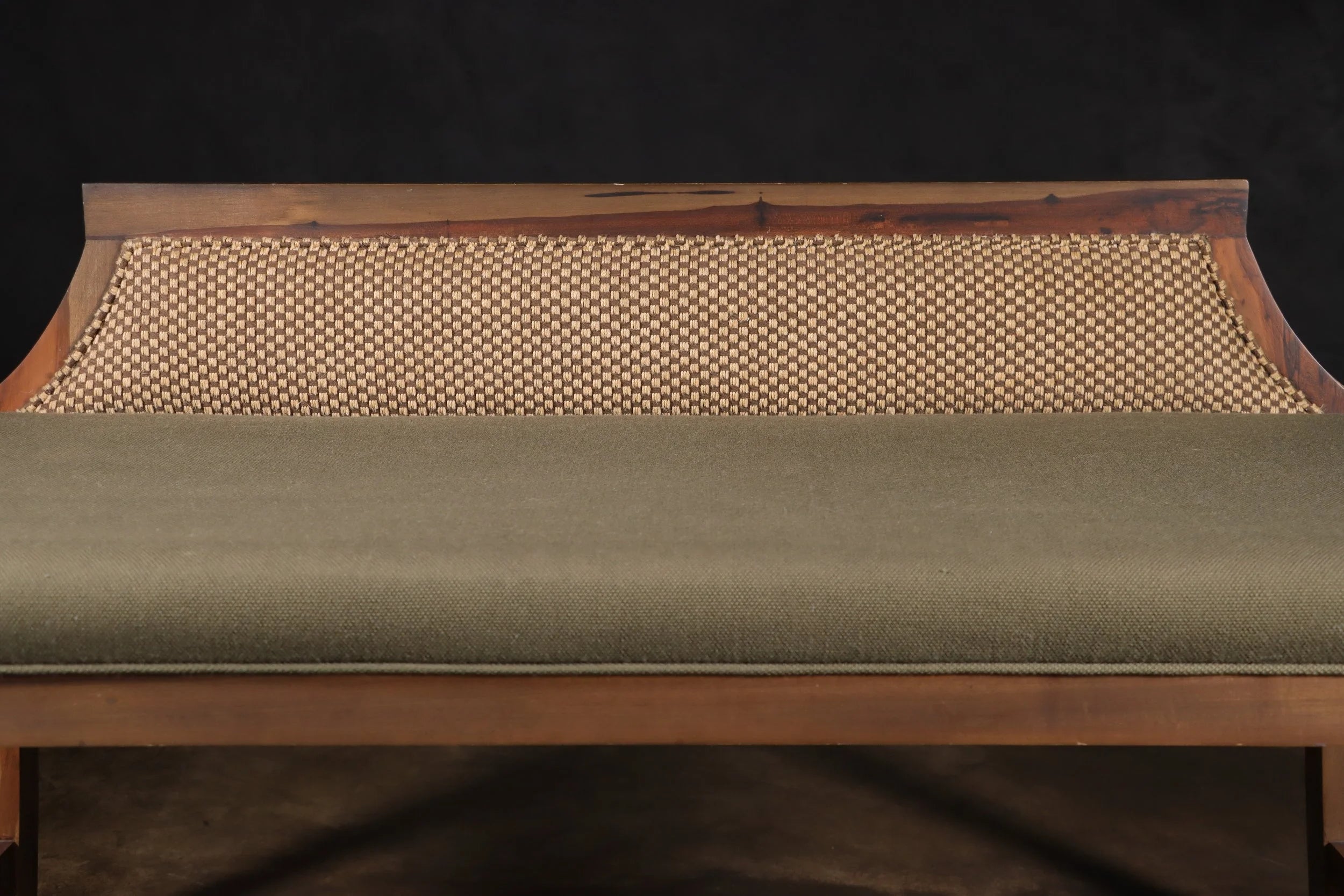 Nicostrato Bench
