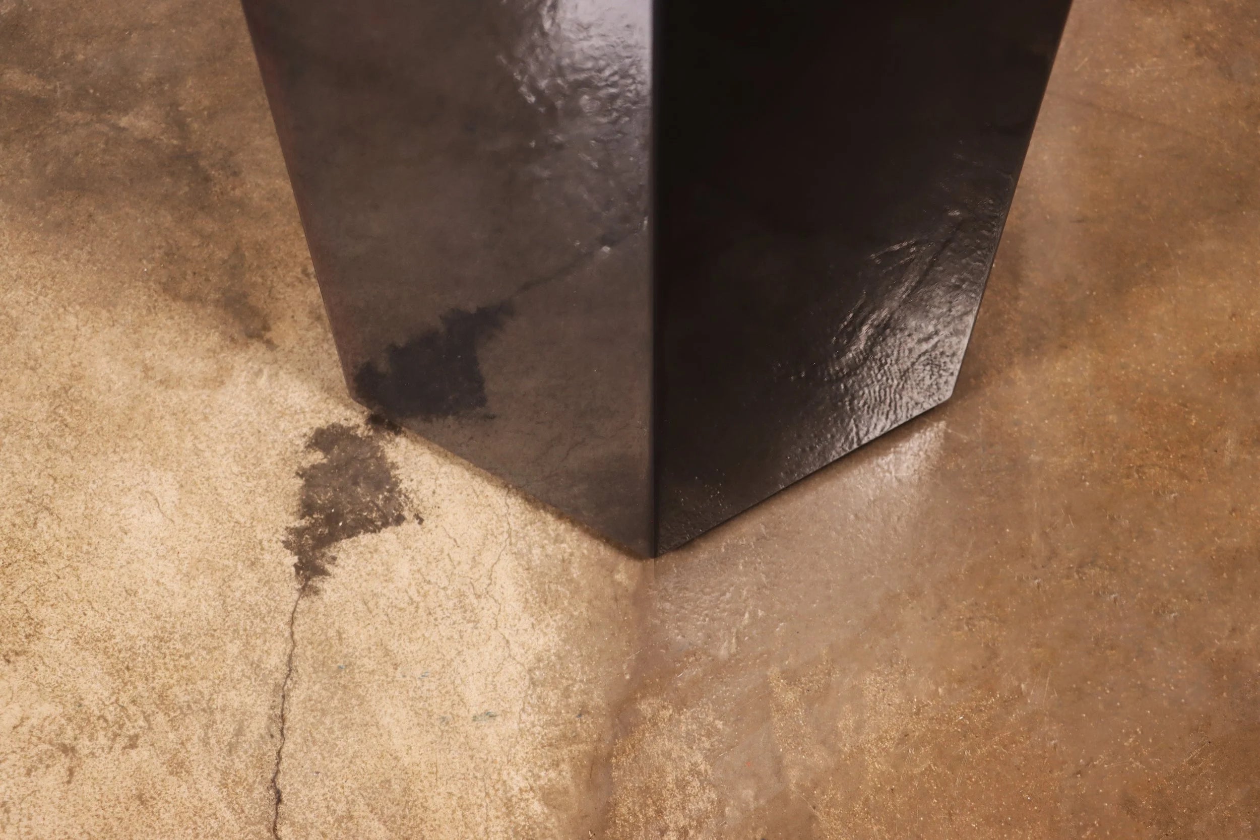 Ettore Hex - Burnished Steel