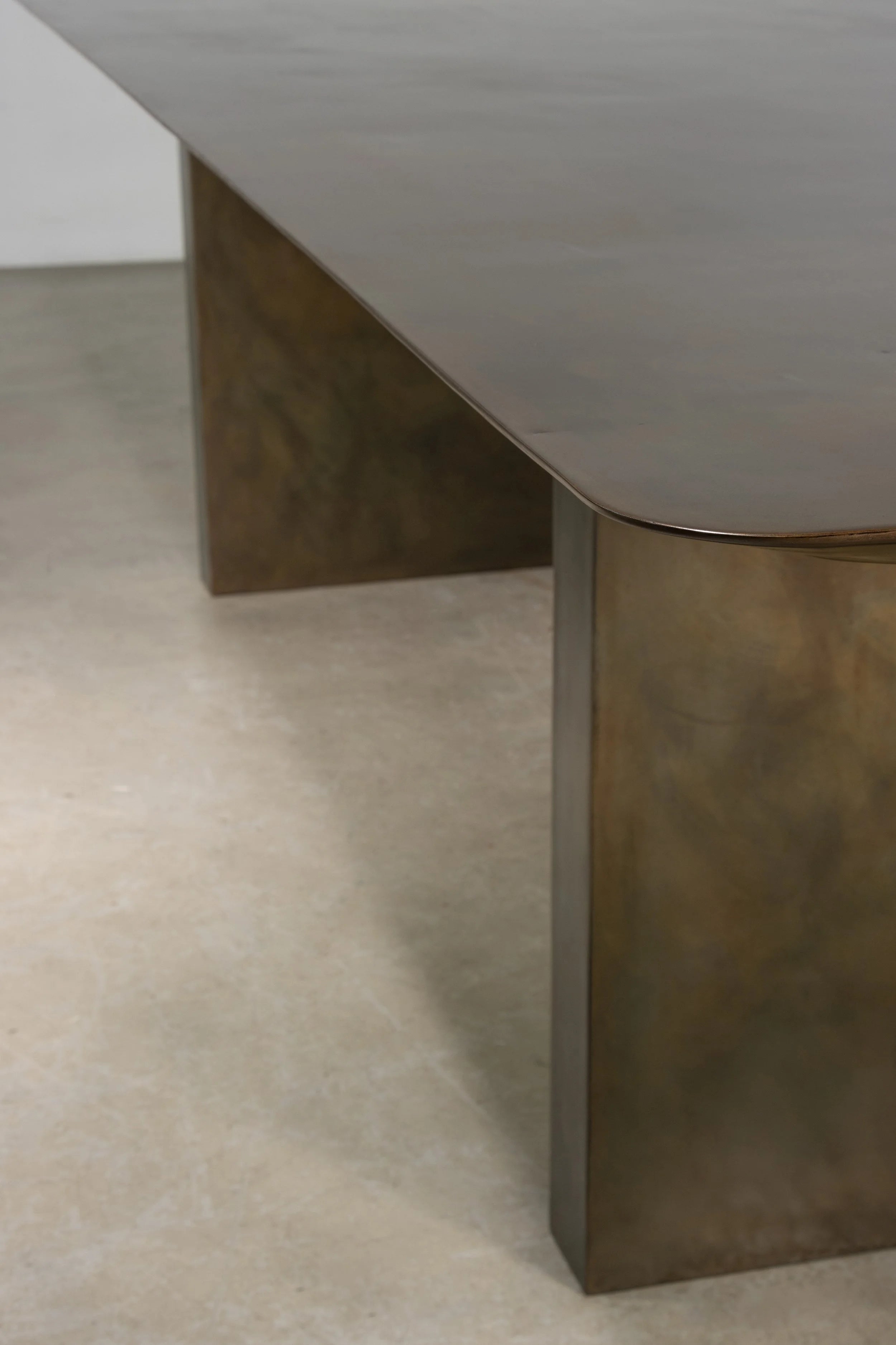 Andre Fierro Table