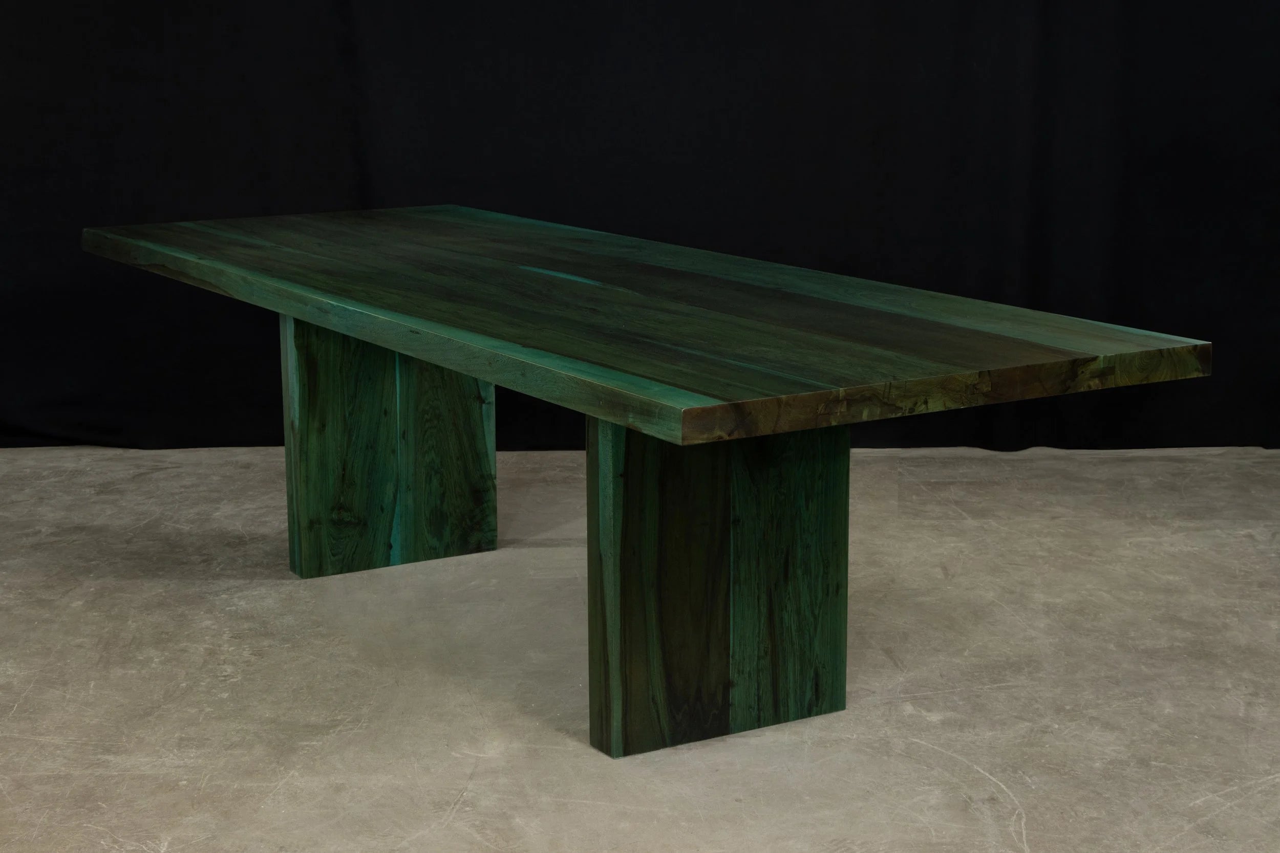 Andre Table Verdi