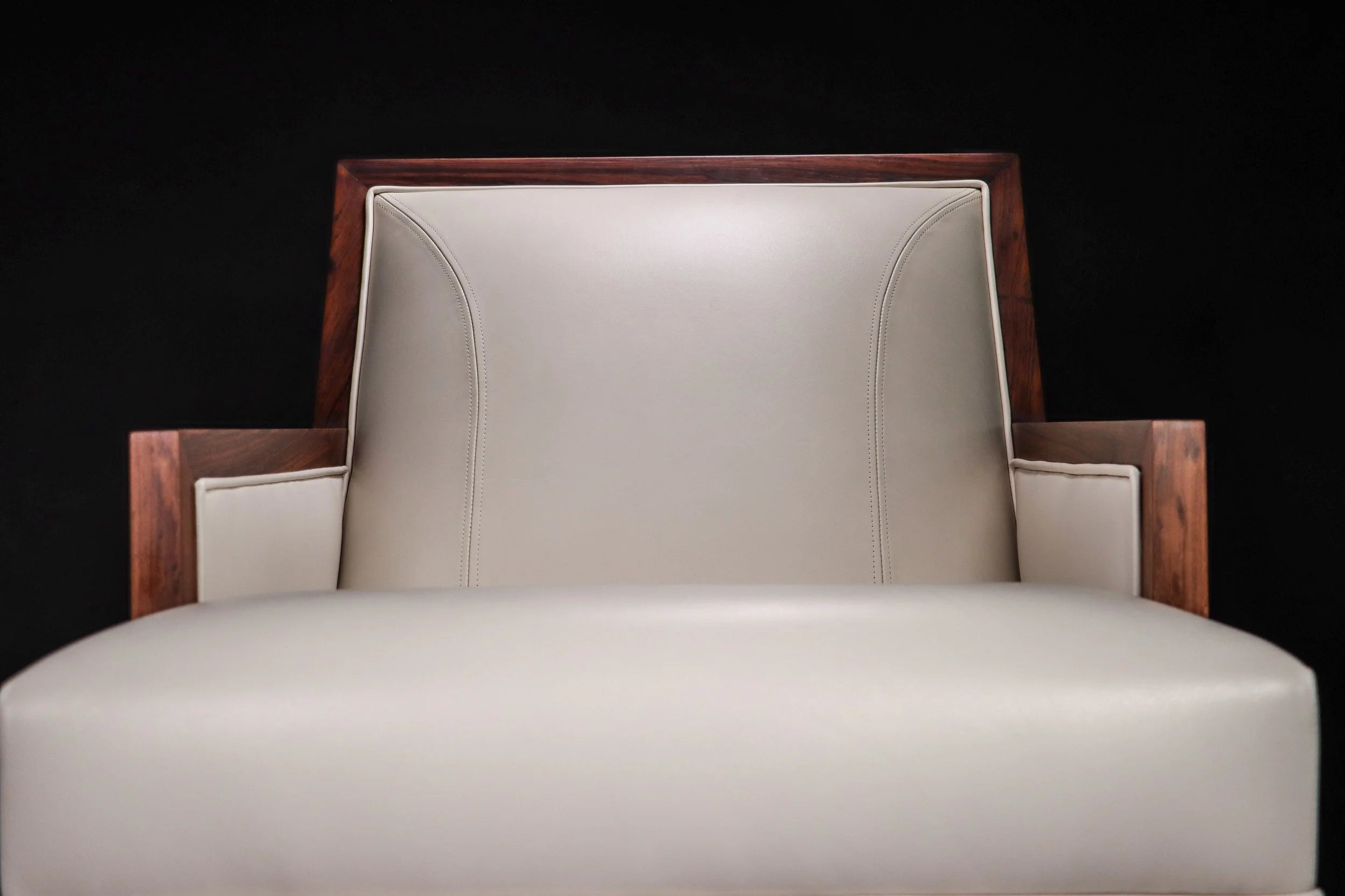 Belgrano Lounge Chair