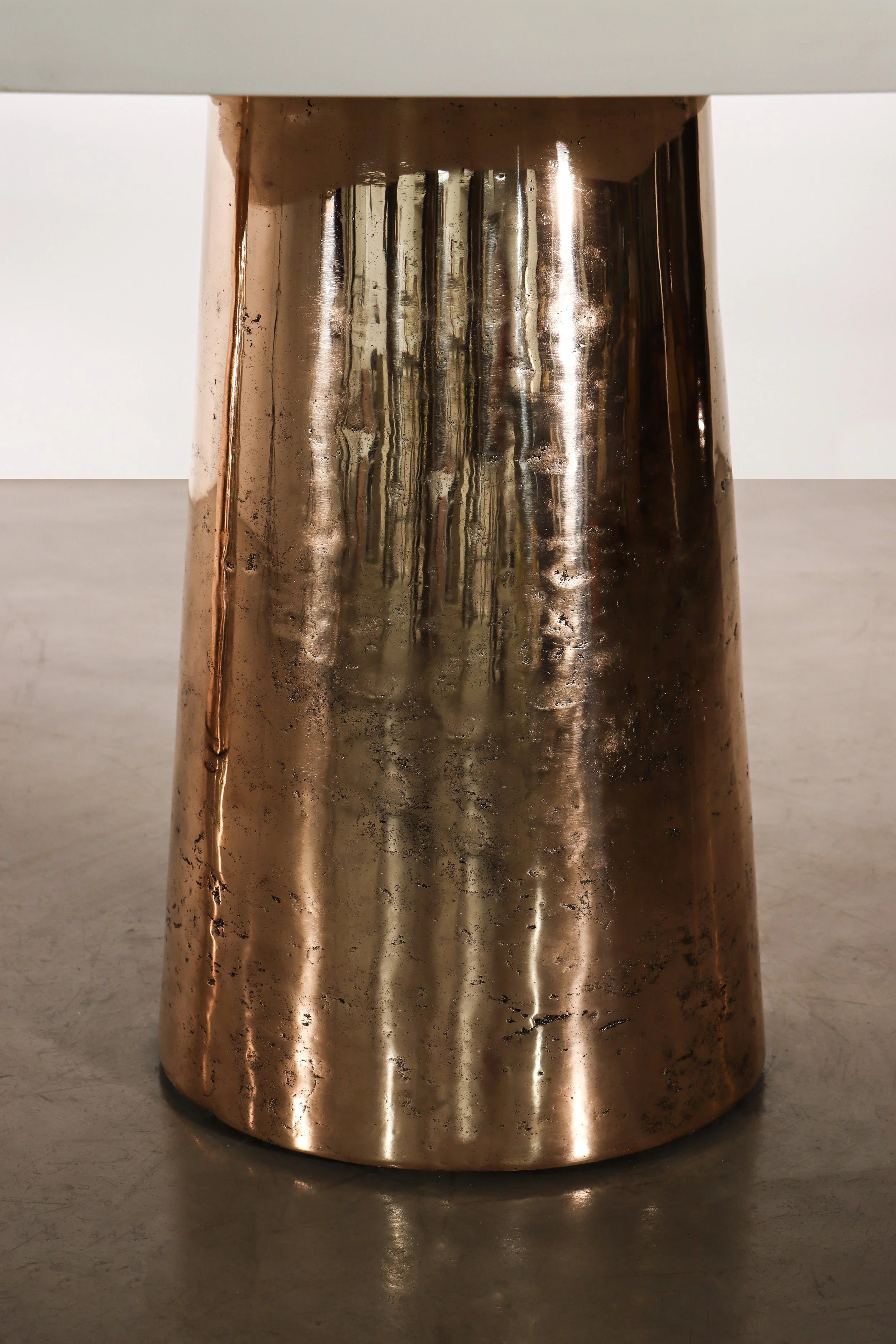 Benino Oval Table