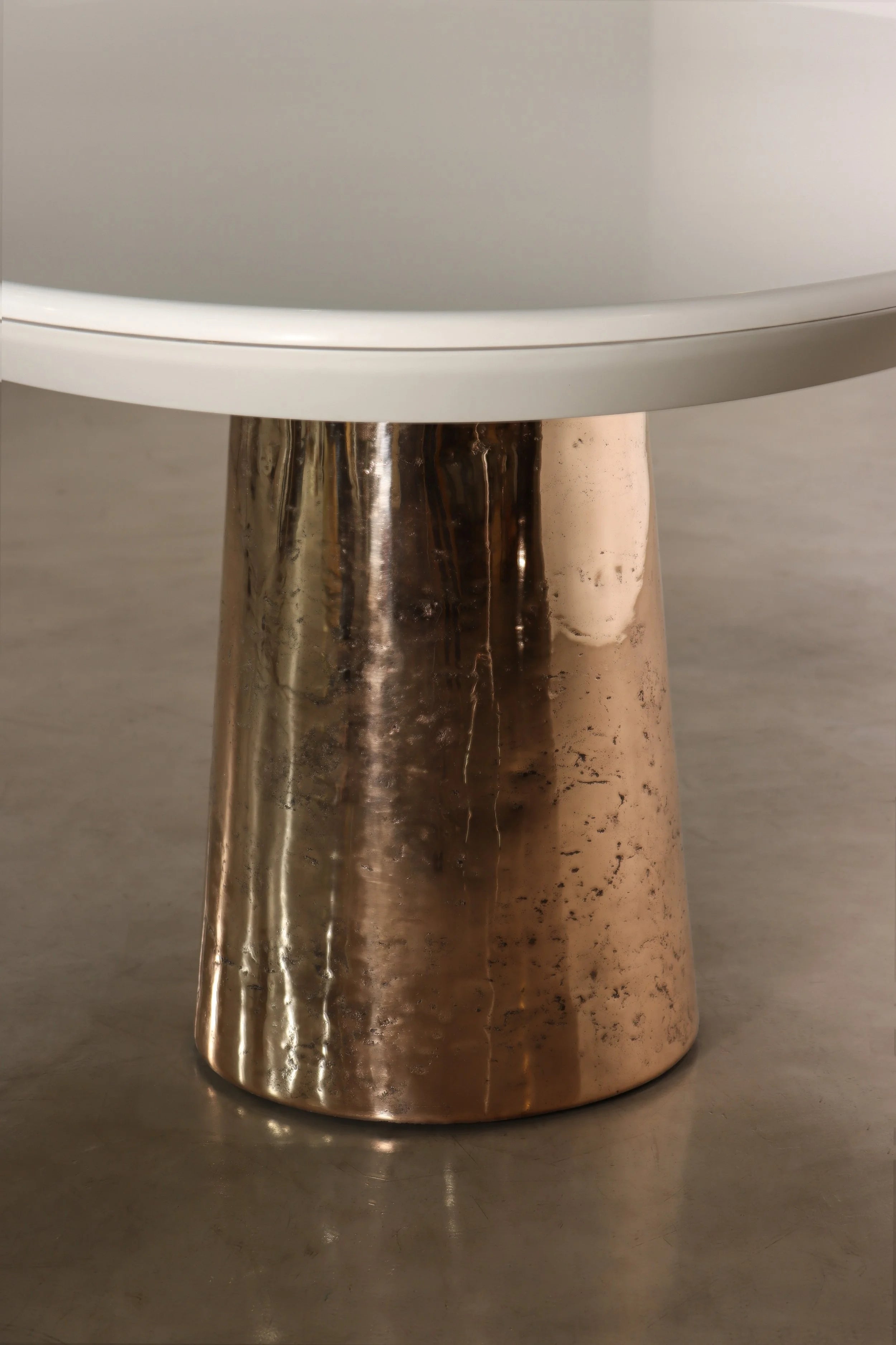 Benino Oval Table