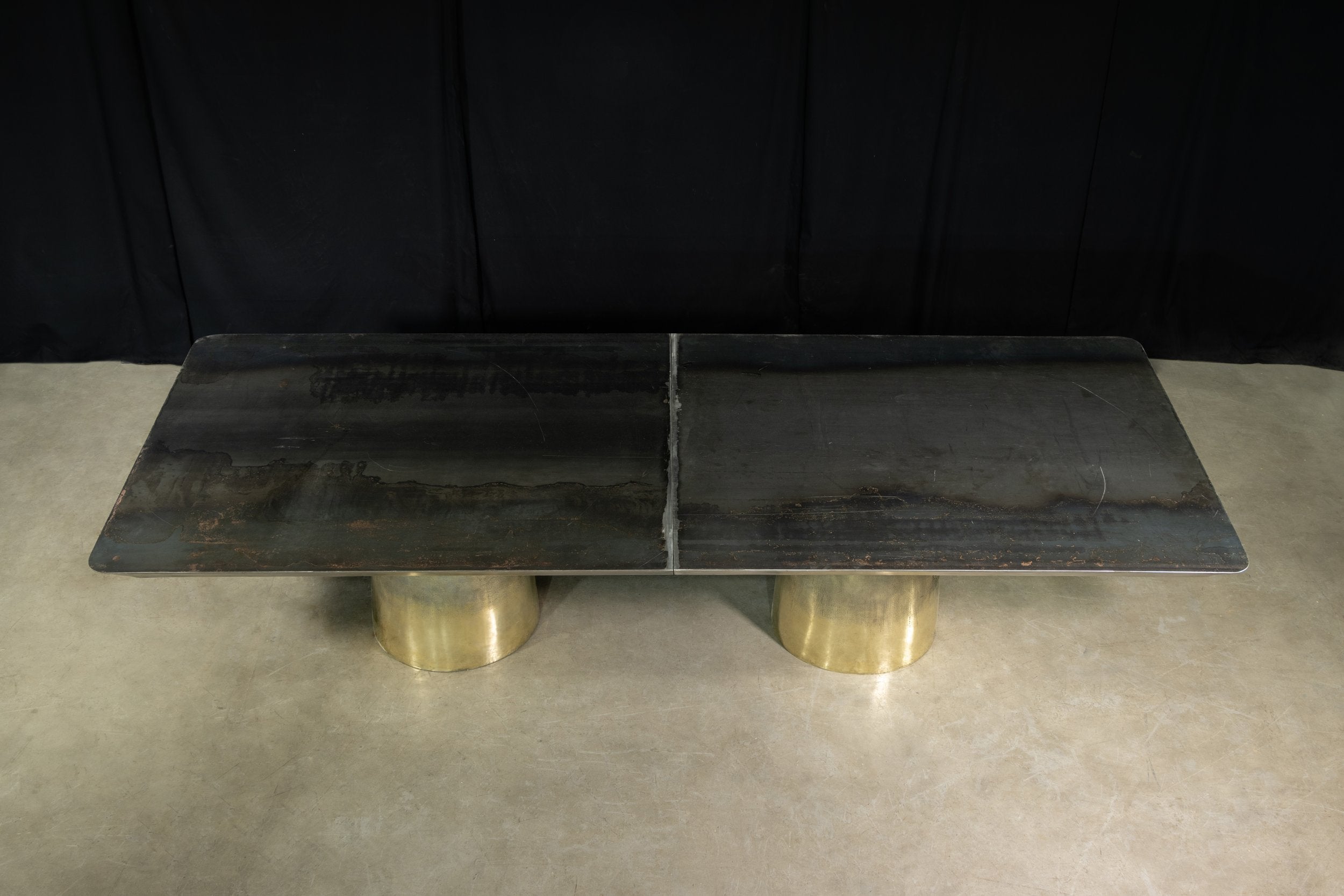 Benone Fierro Table