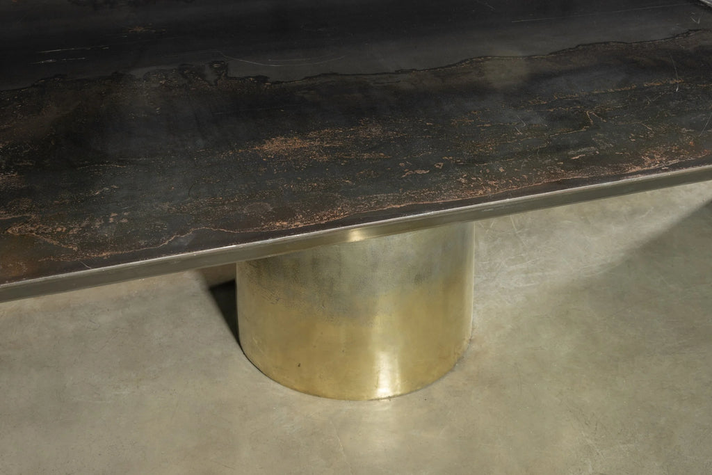 Benone Fierro Table