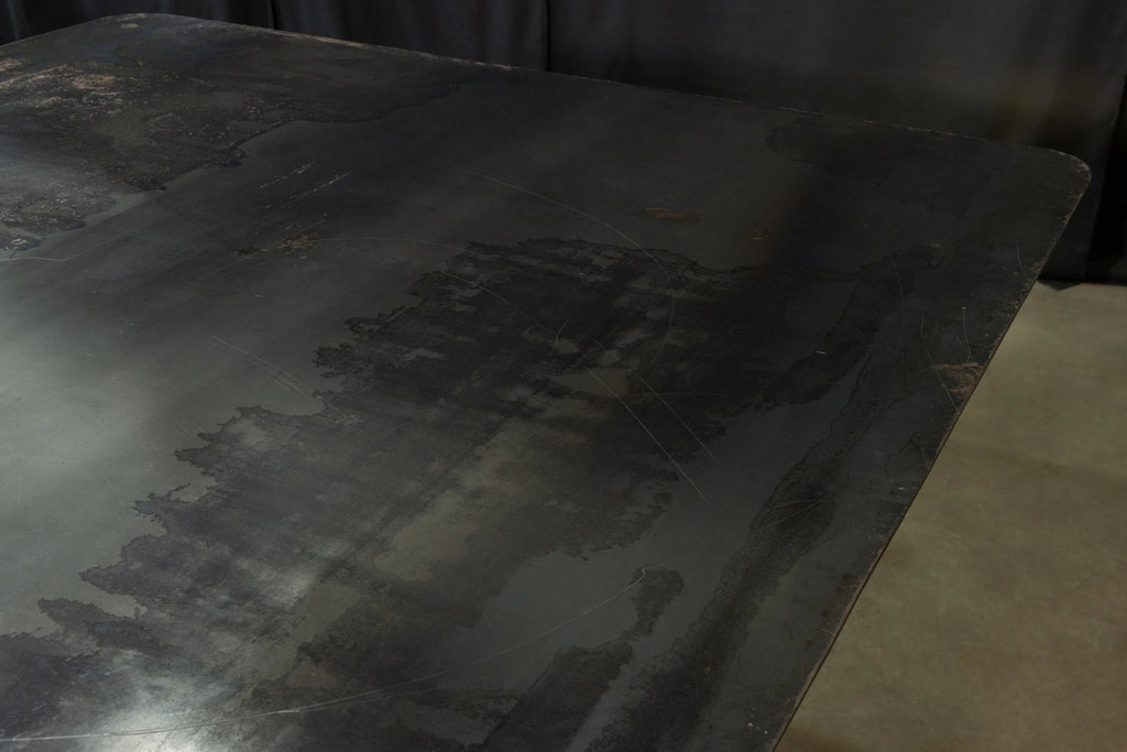 Benone Fierro Table