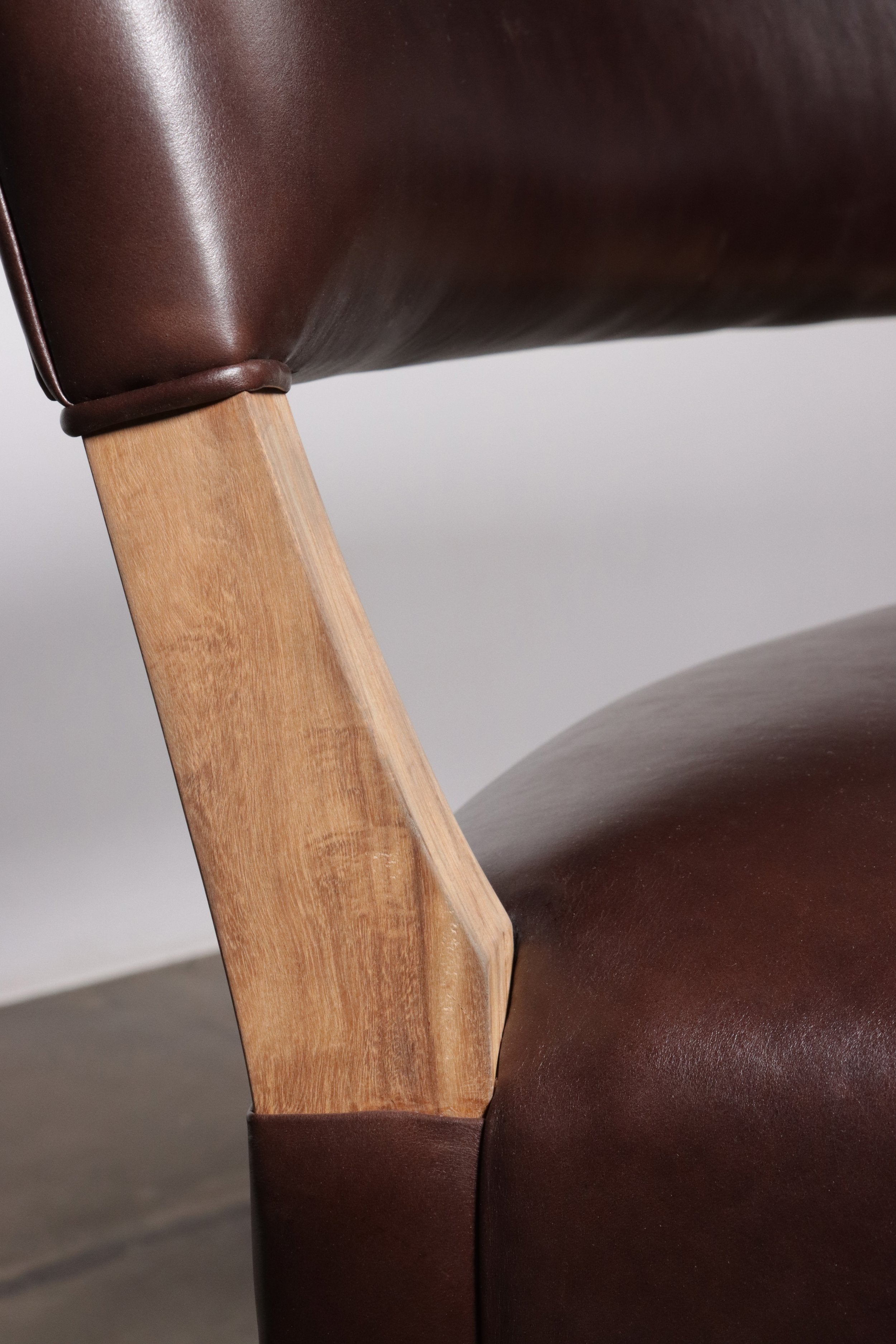 Bruno Booth in Chocolate Leather