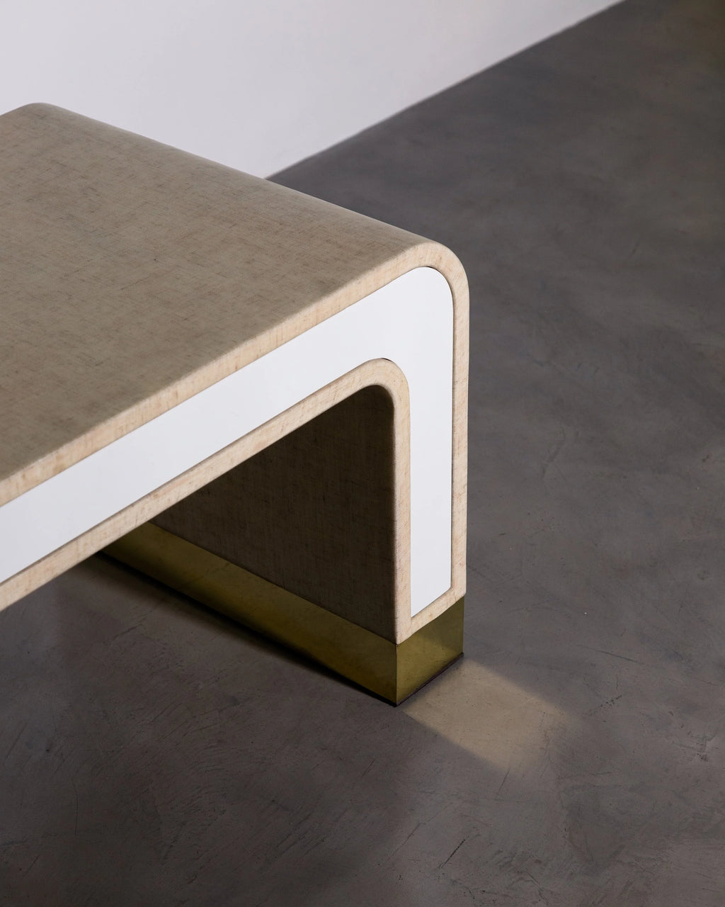 Cascata Table