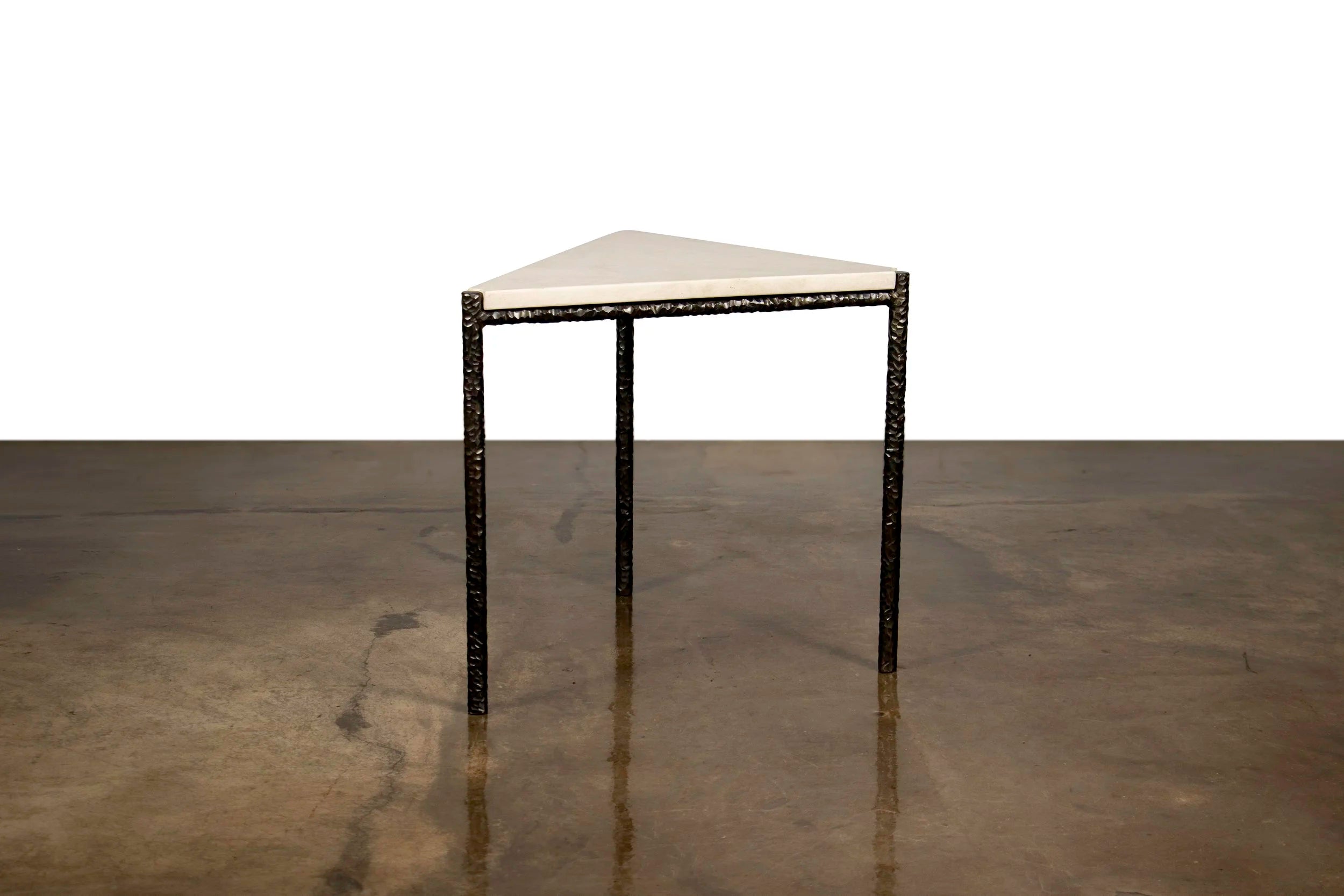 Cuspide Cocktail Table