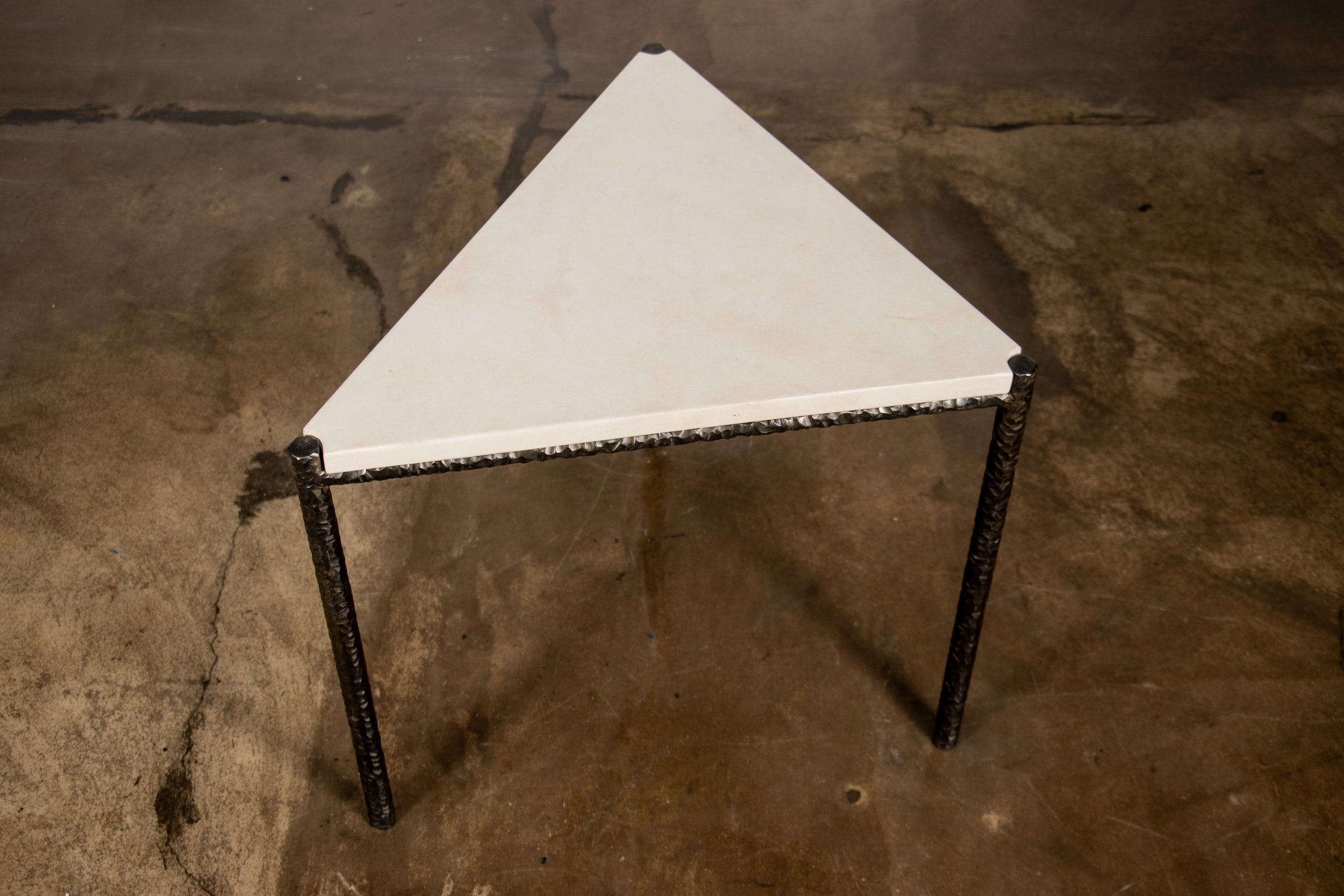 Cuspide Cocktail Table