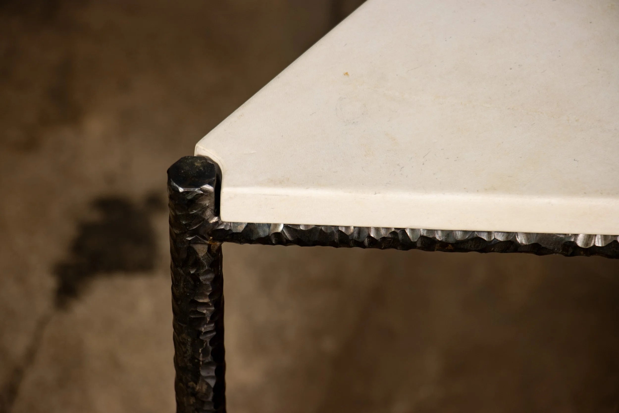 Cuspide Cocktail Table