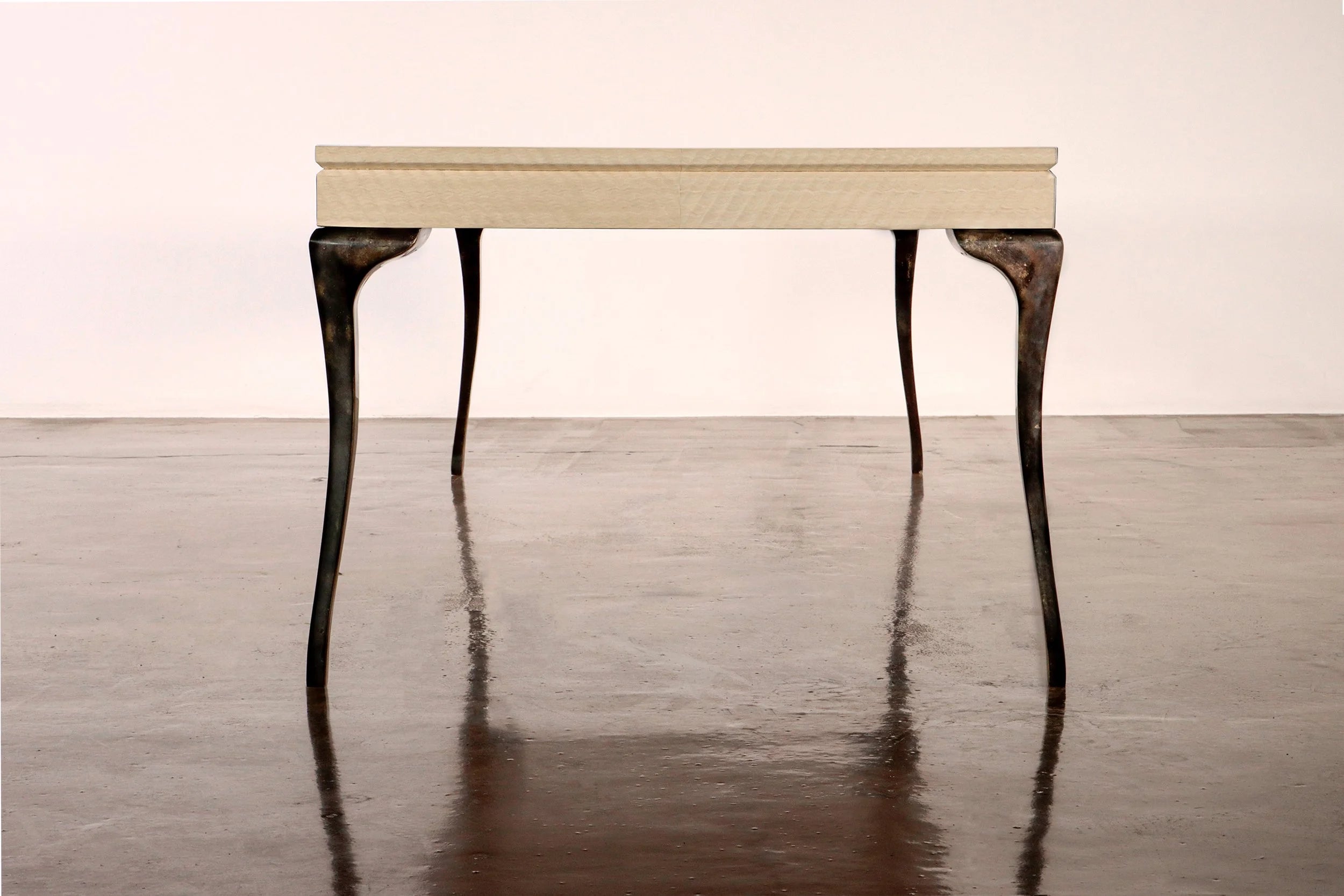 Enzio Coffee Table in Sycamore