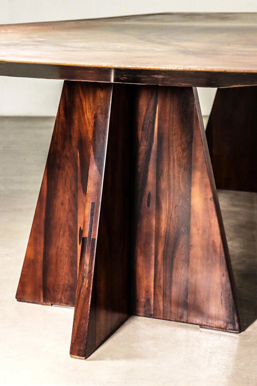 Fierro Table
