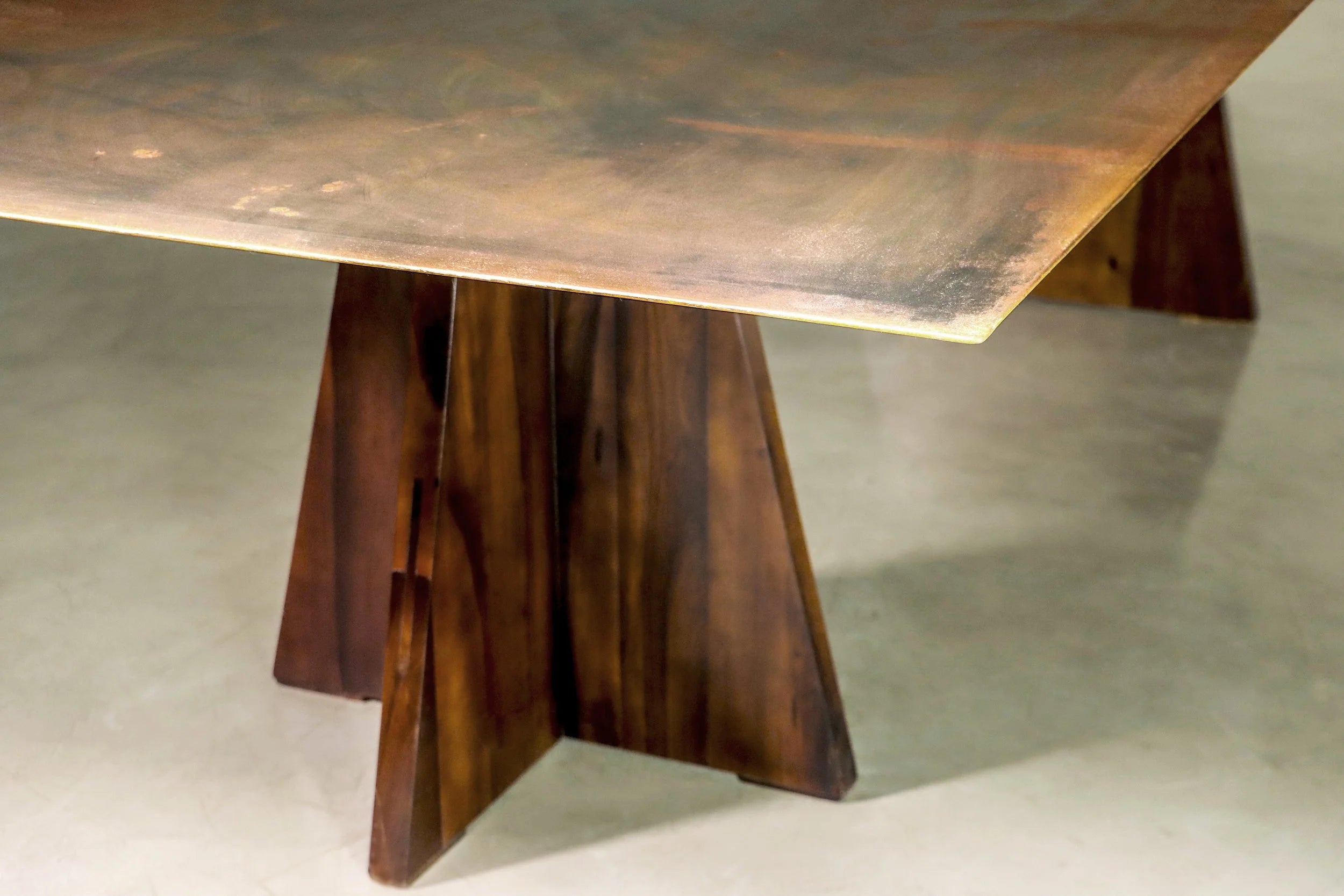 Fierro Table