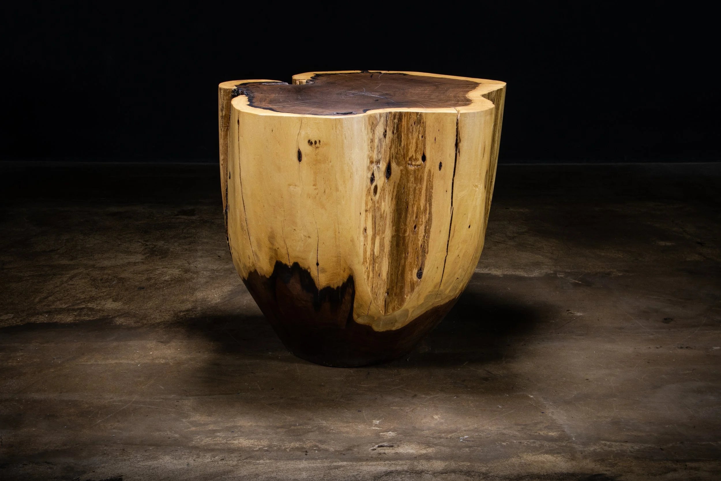 Francisco Table ƒ39