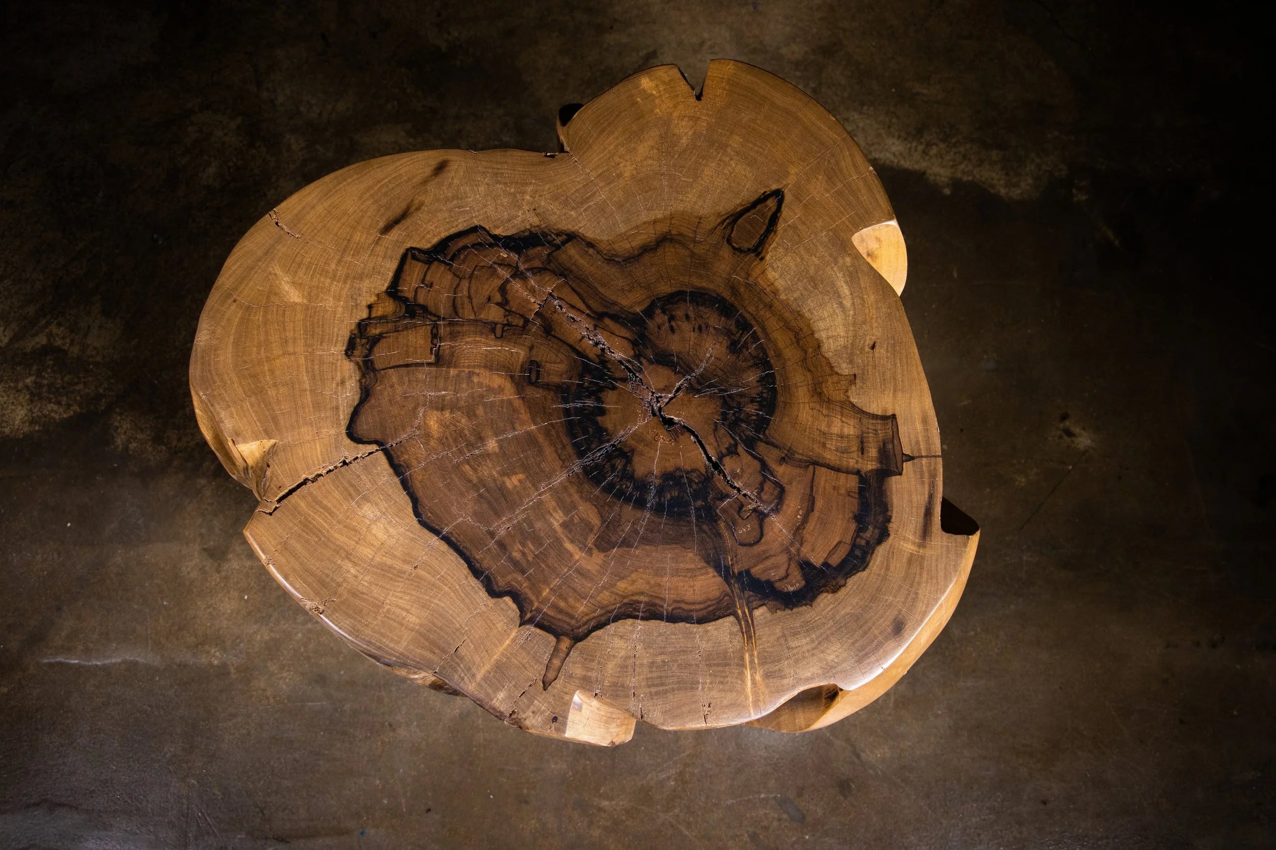 Francisco Table ƒ40