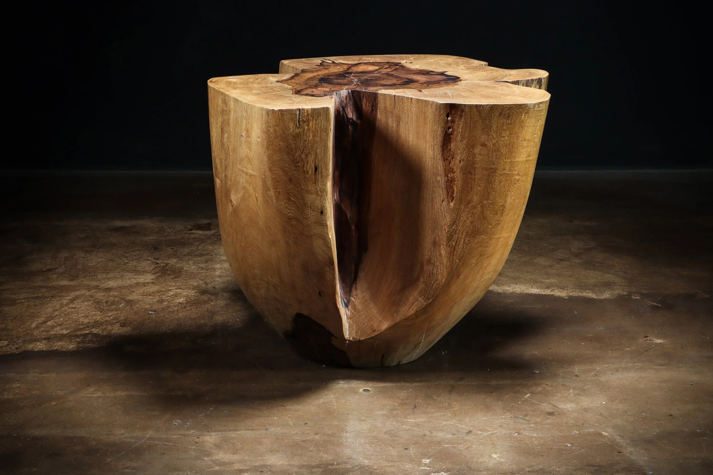 Francisco Table ƒ43