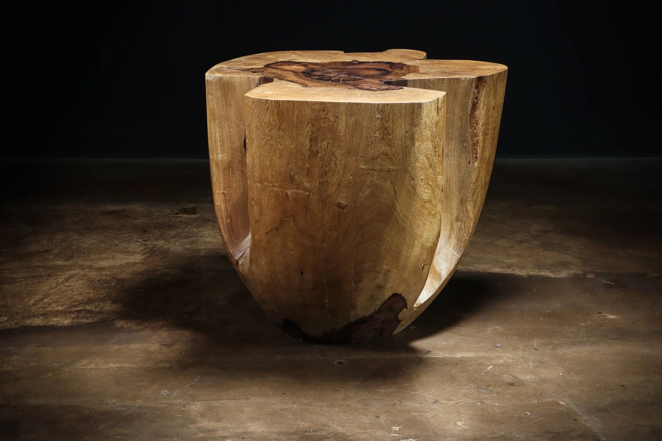 Francisco Table ƒ43