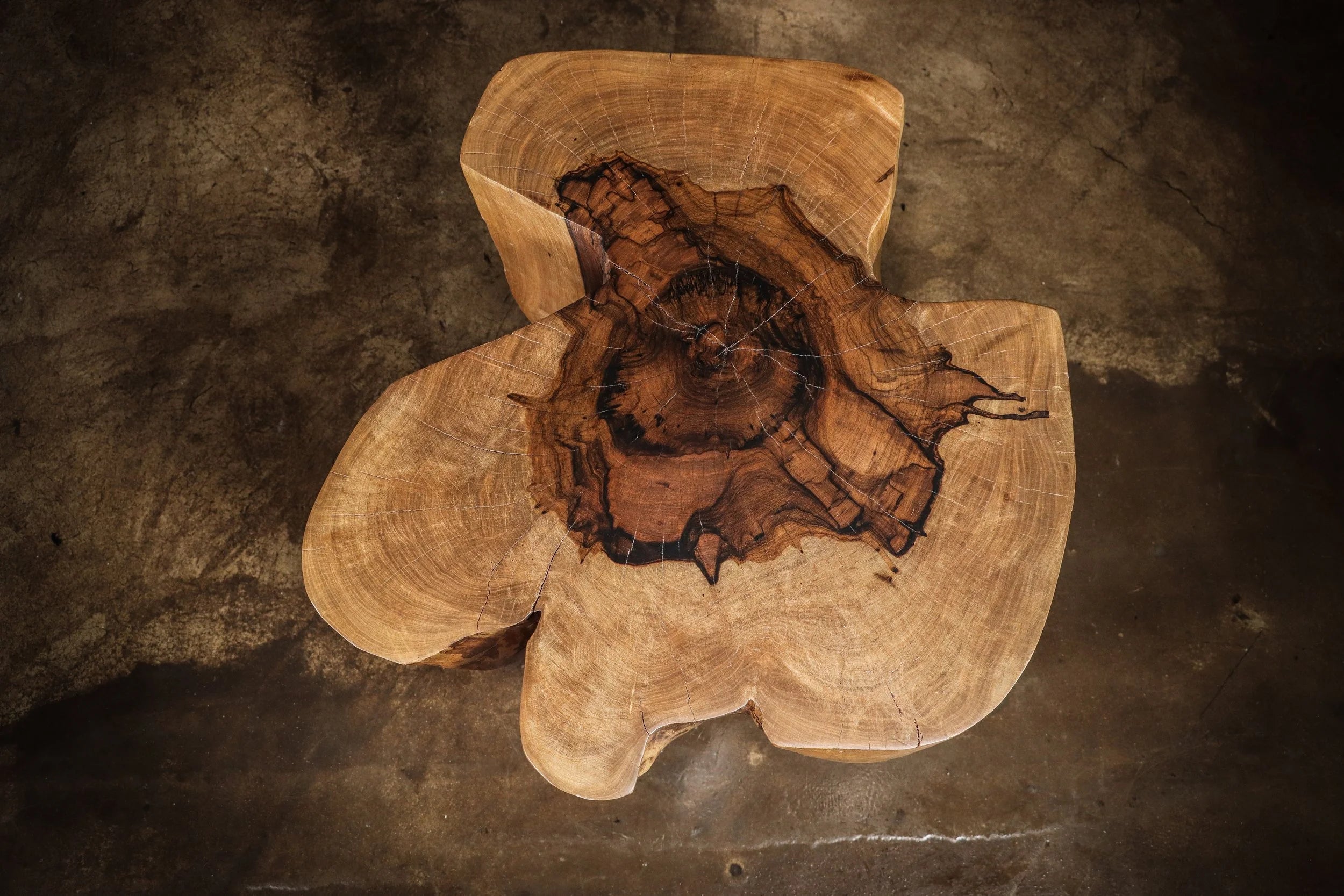 Francisco Table ƒ43