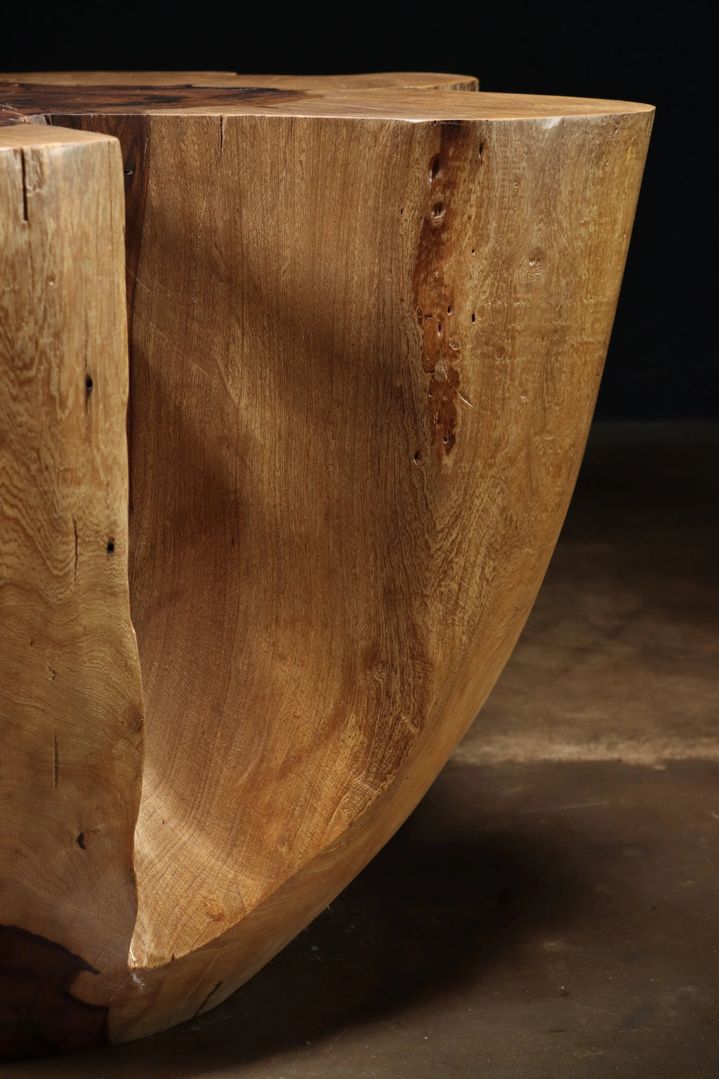 Francisco Table ƒ43