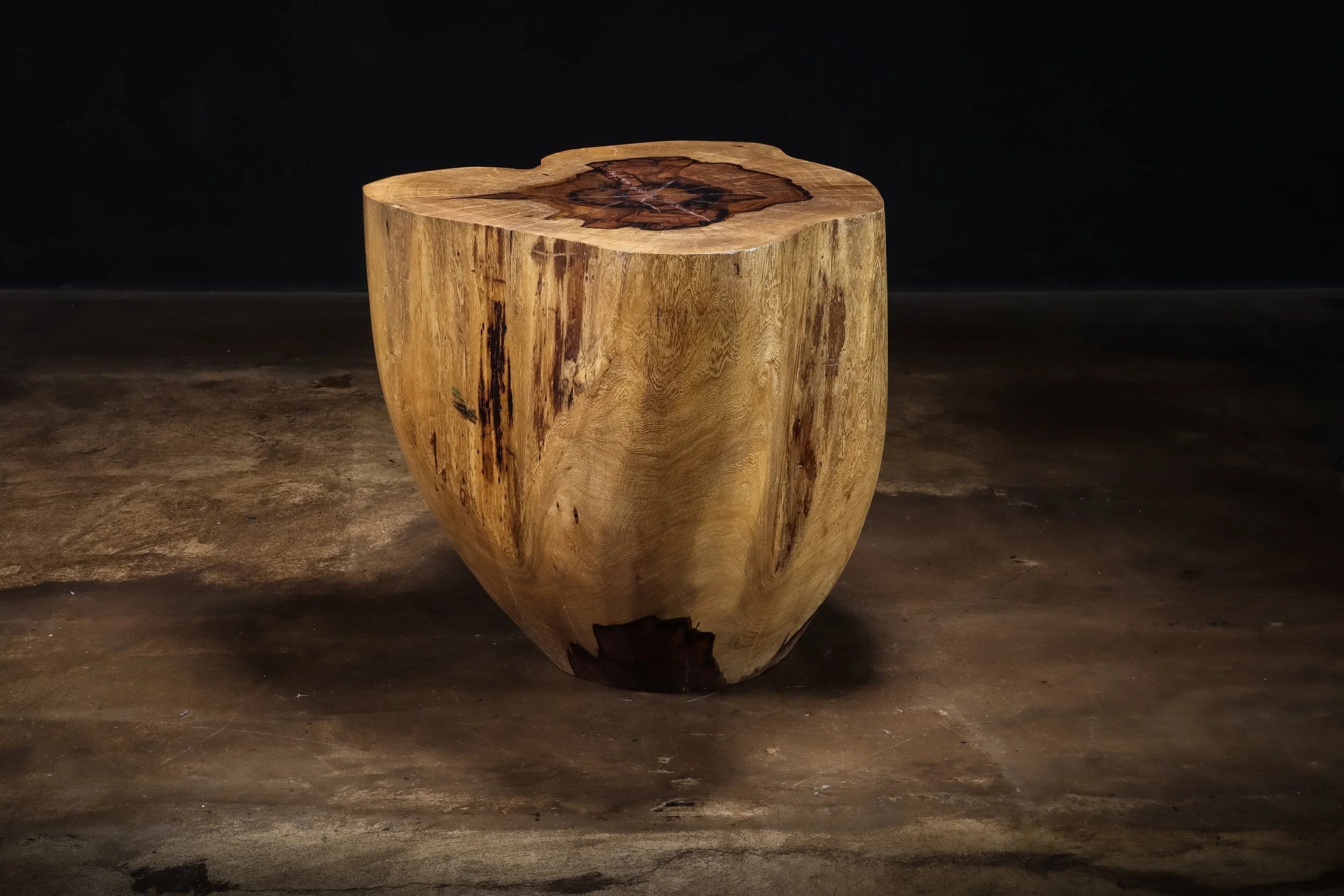 Francisco Table ƒ46