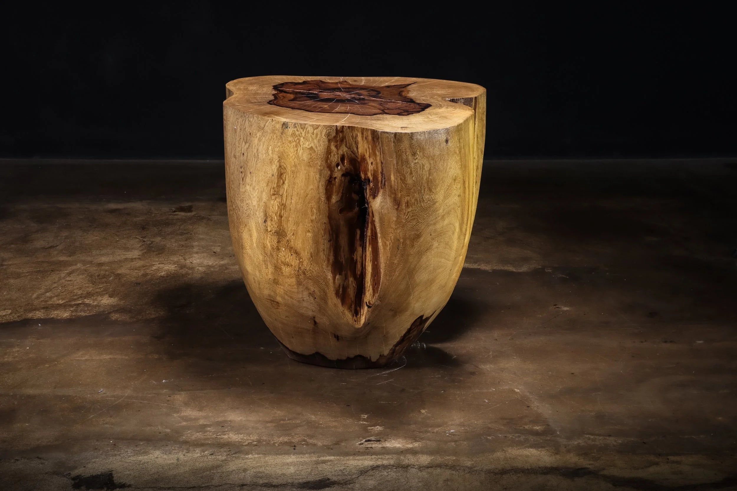 Francisco Table ƒ46