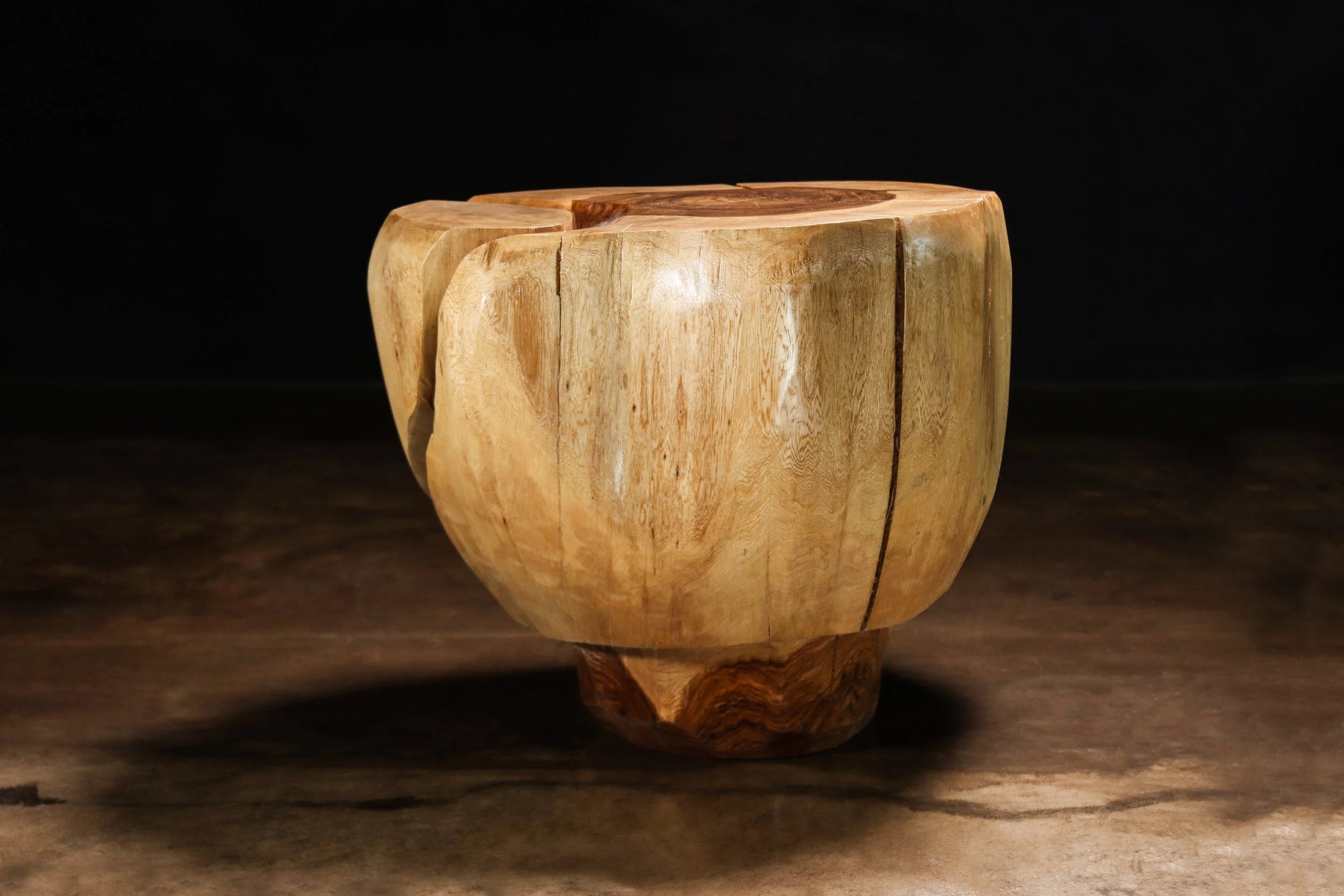 Francisco Table ƒ44