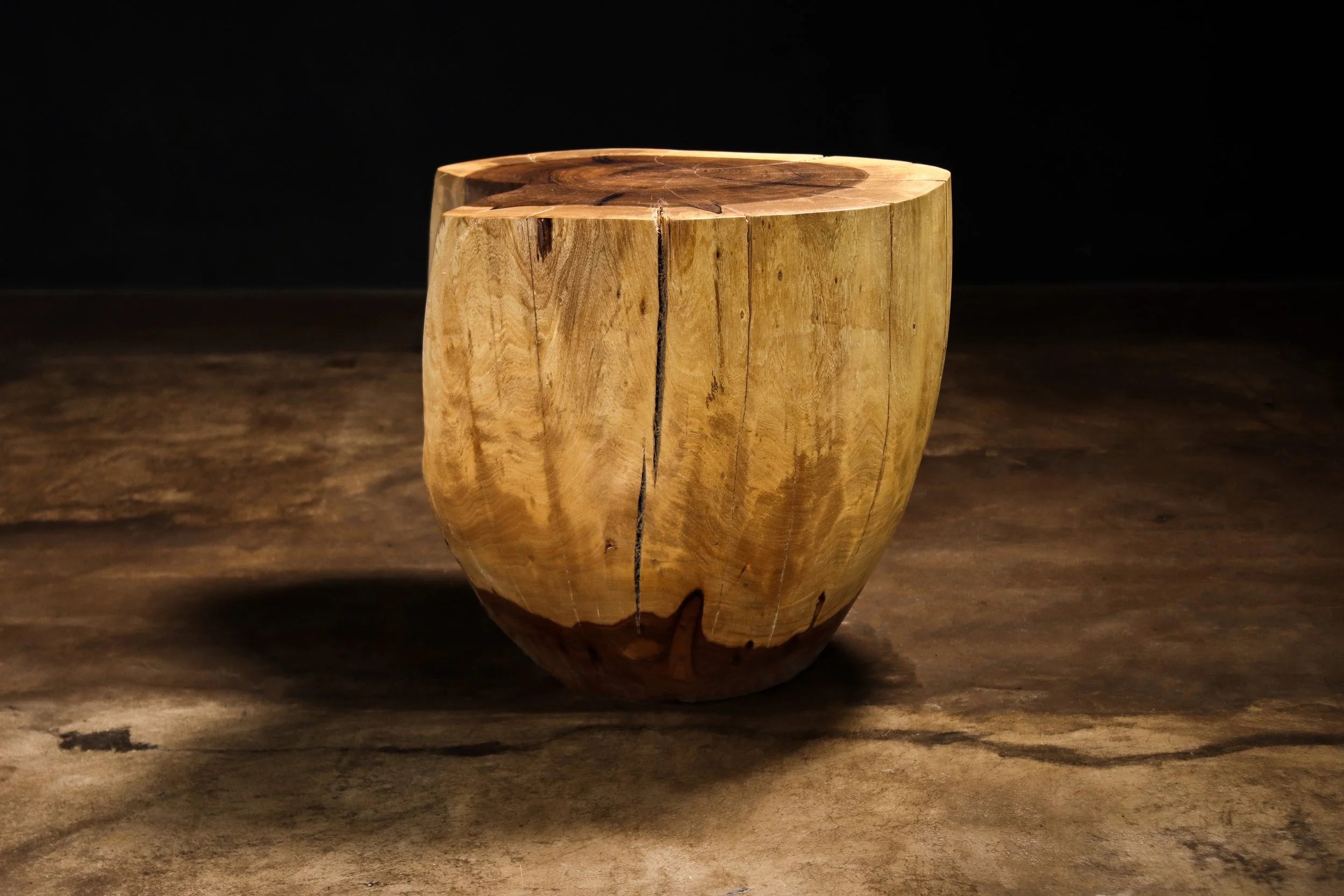 Francisco Table ƒ47