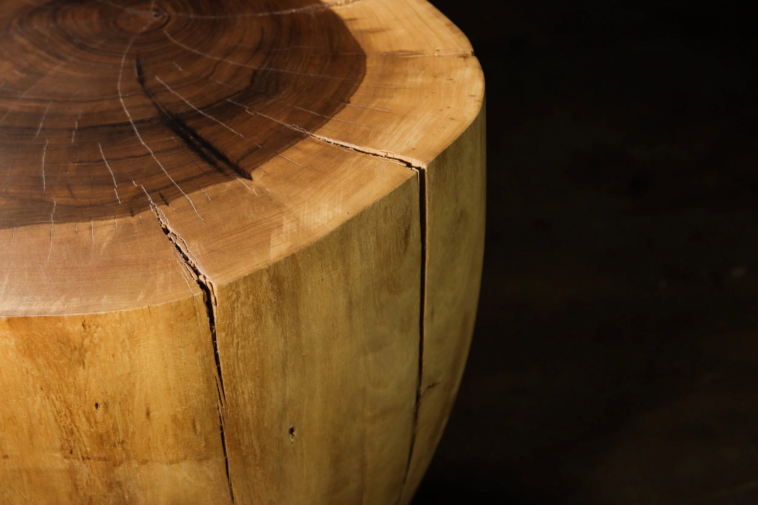 Francisco Table ƒ47
