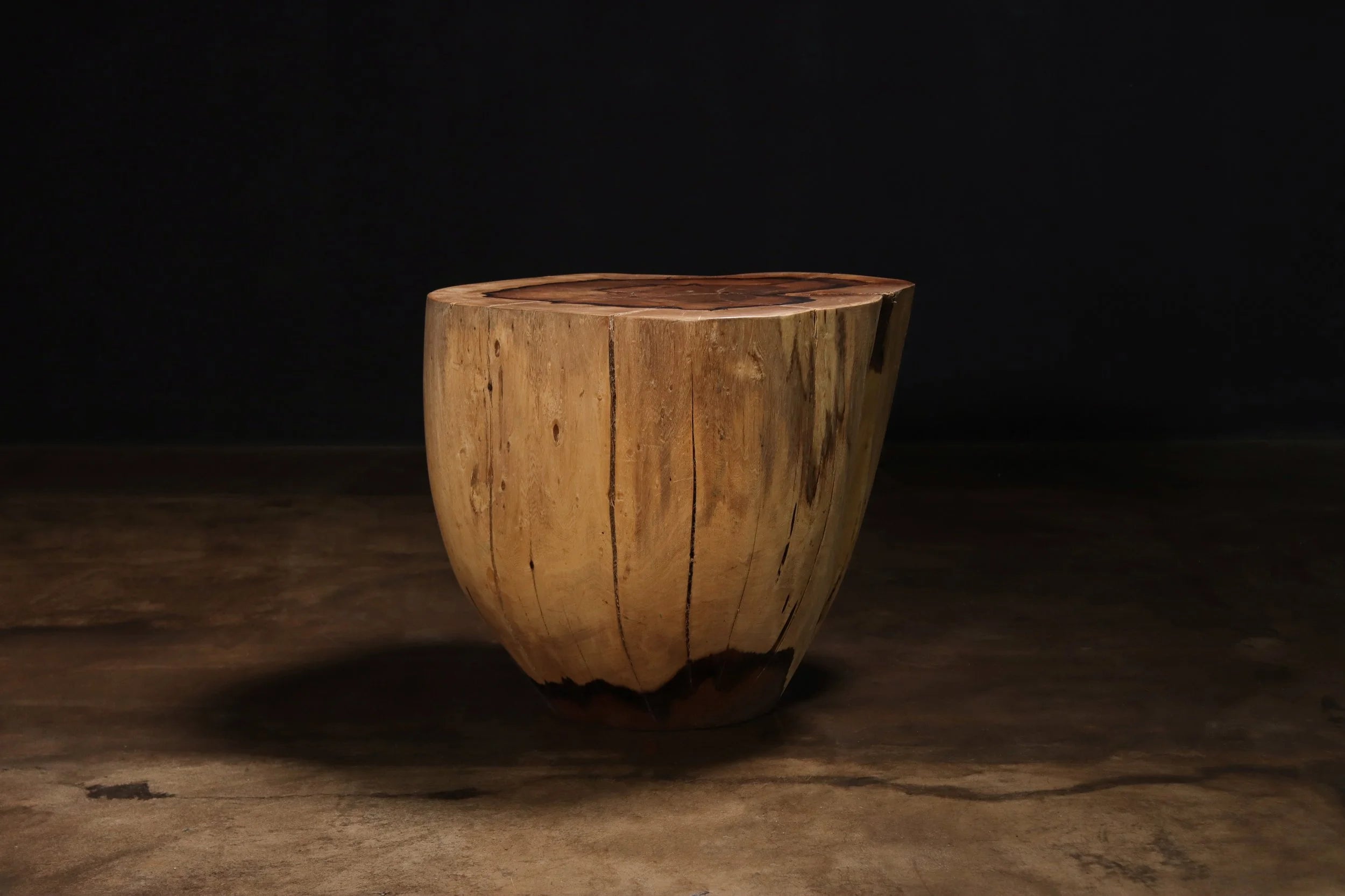 Francisco Table ƒ48