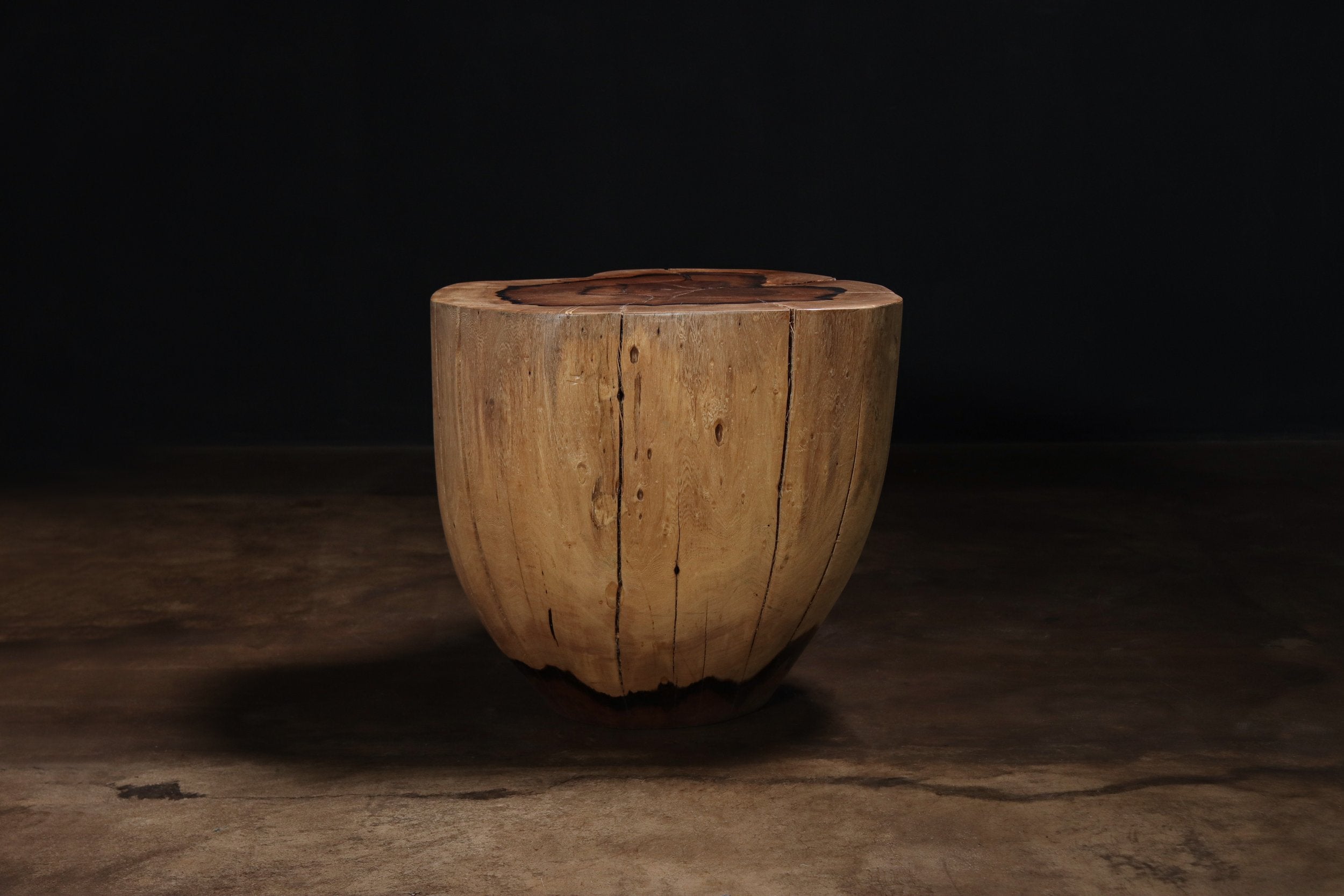 Francisco Table ƒ48