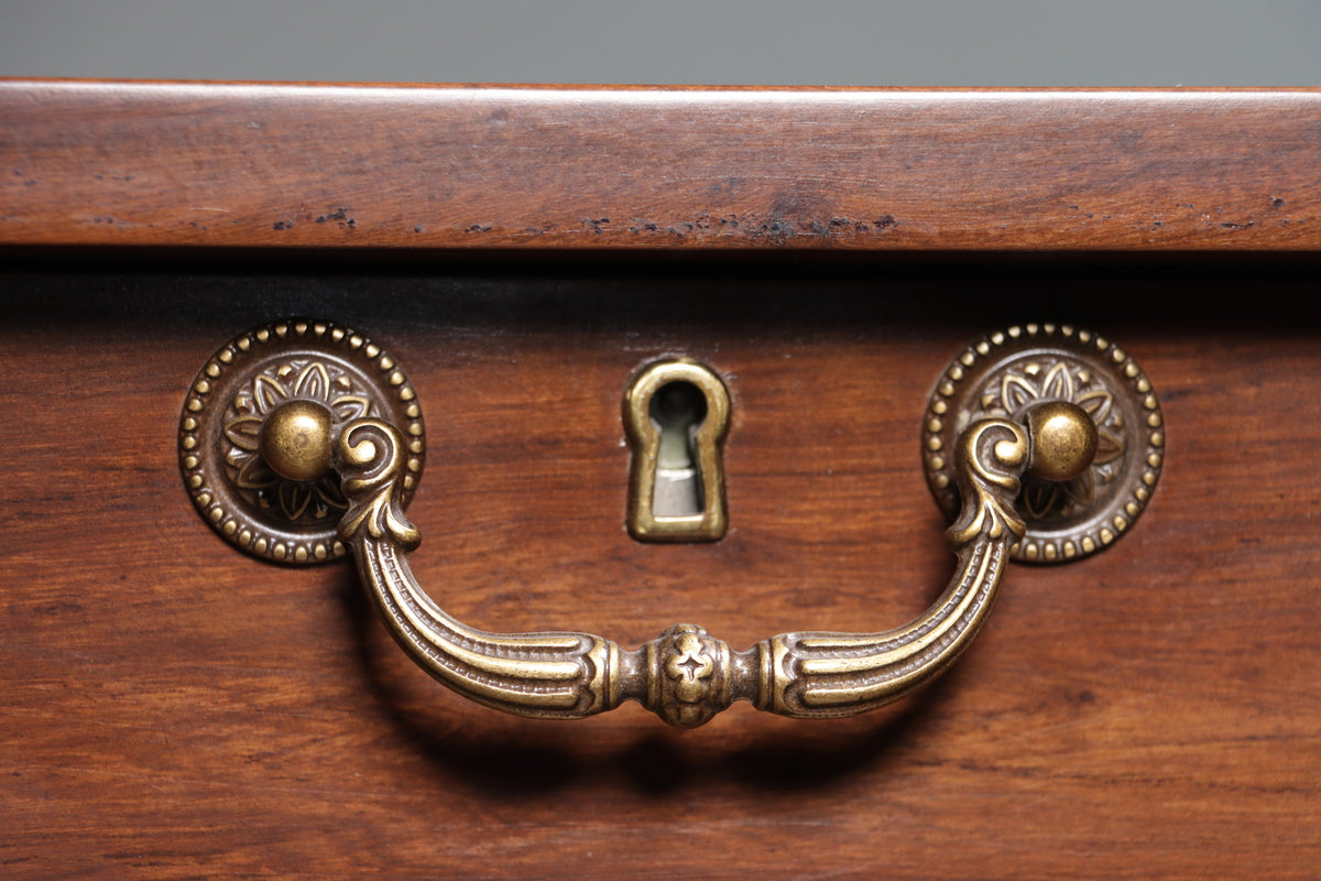 Galterio Table