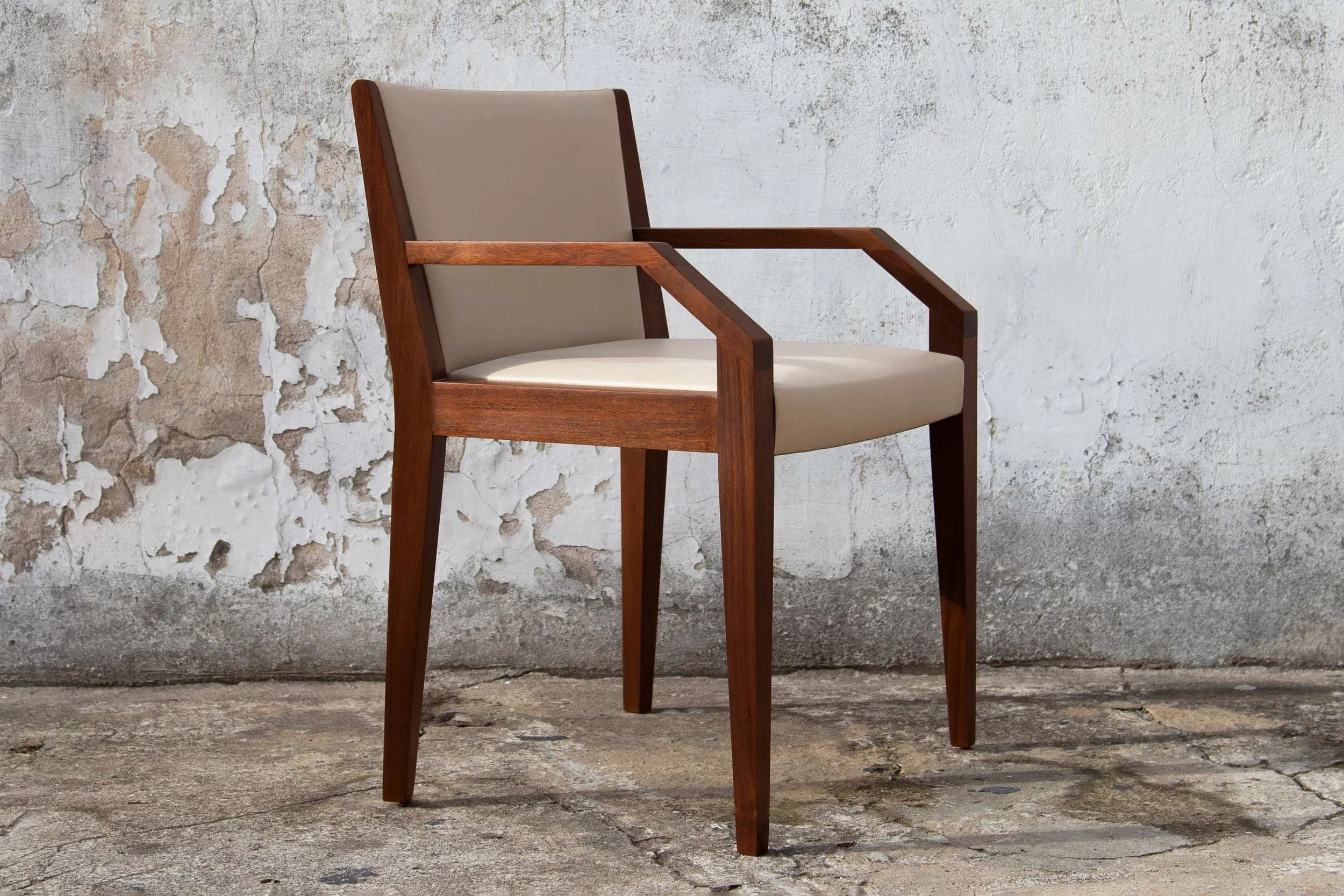 Giovanni Armchair