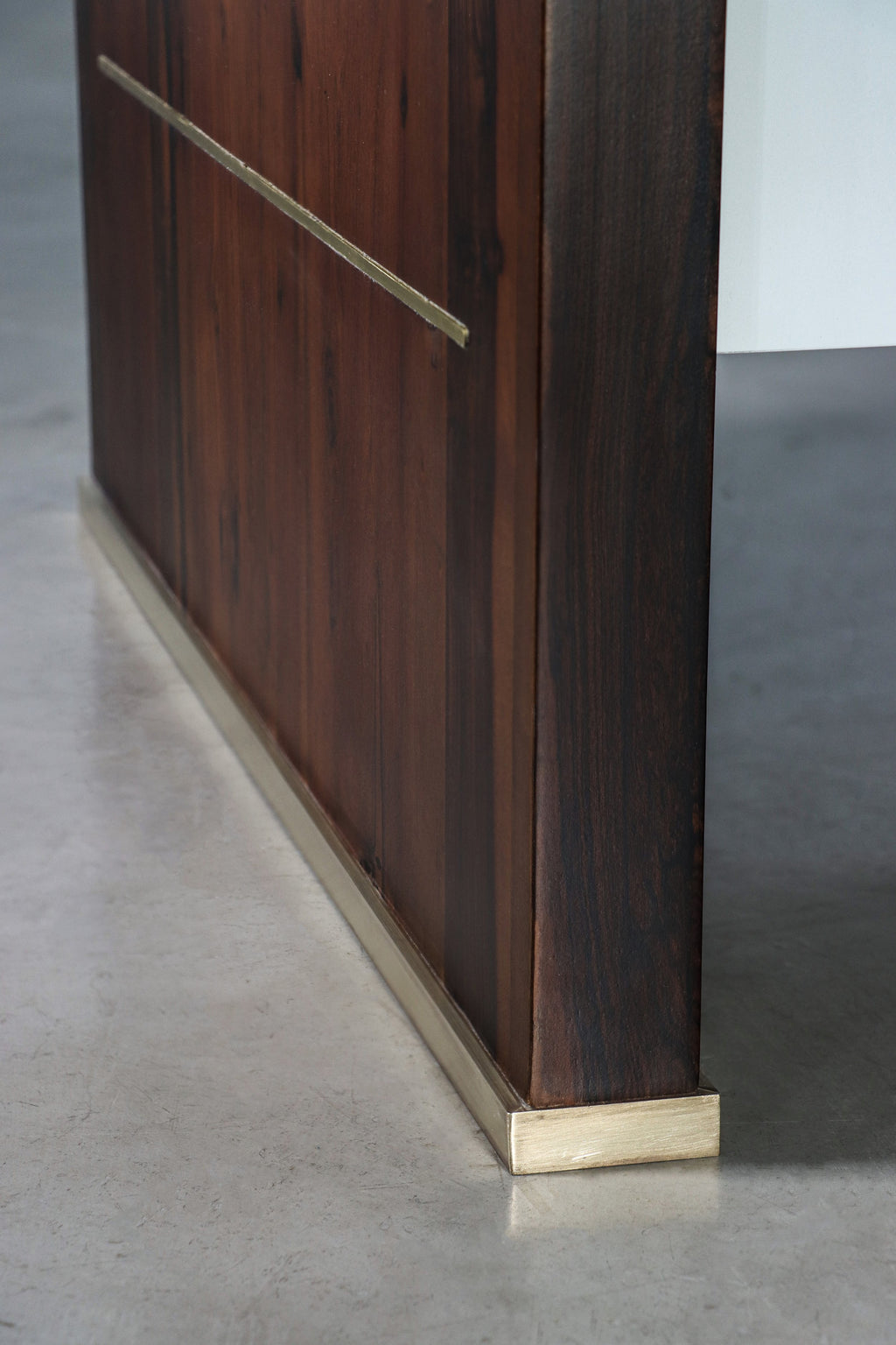 Lorenzo Desk