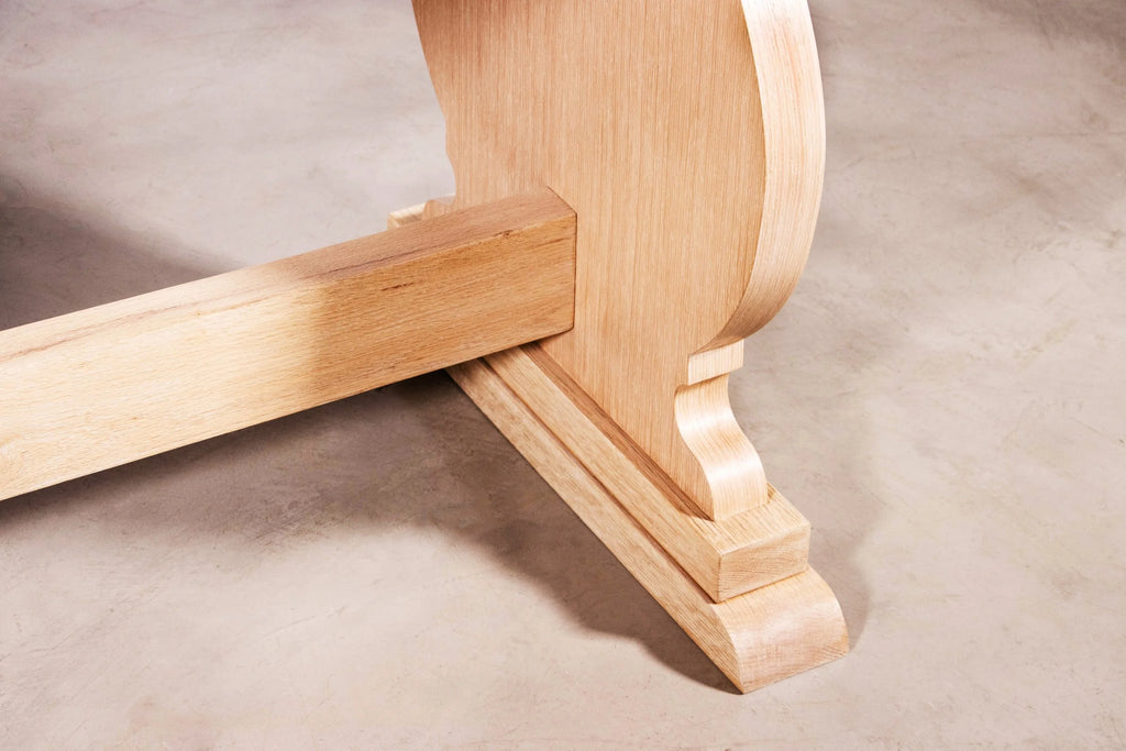 Manolo Table
