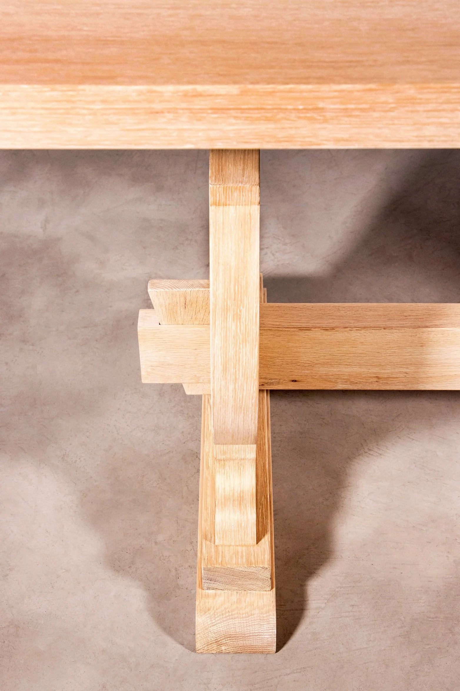 Manolo Table