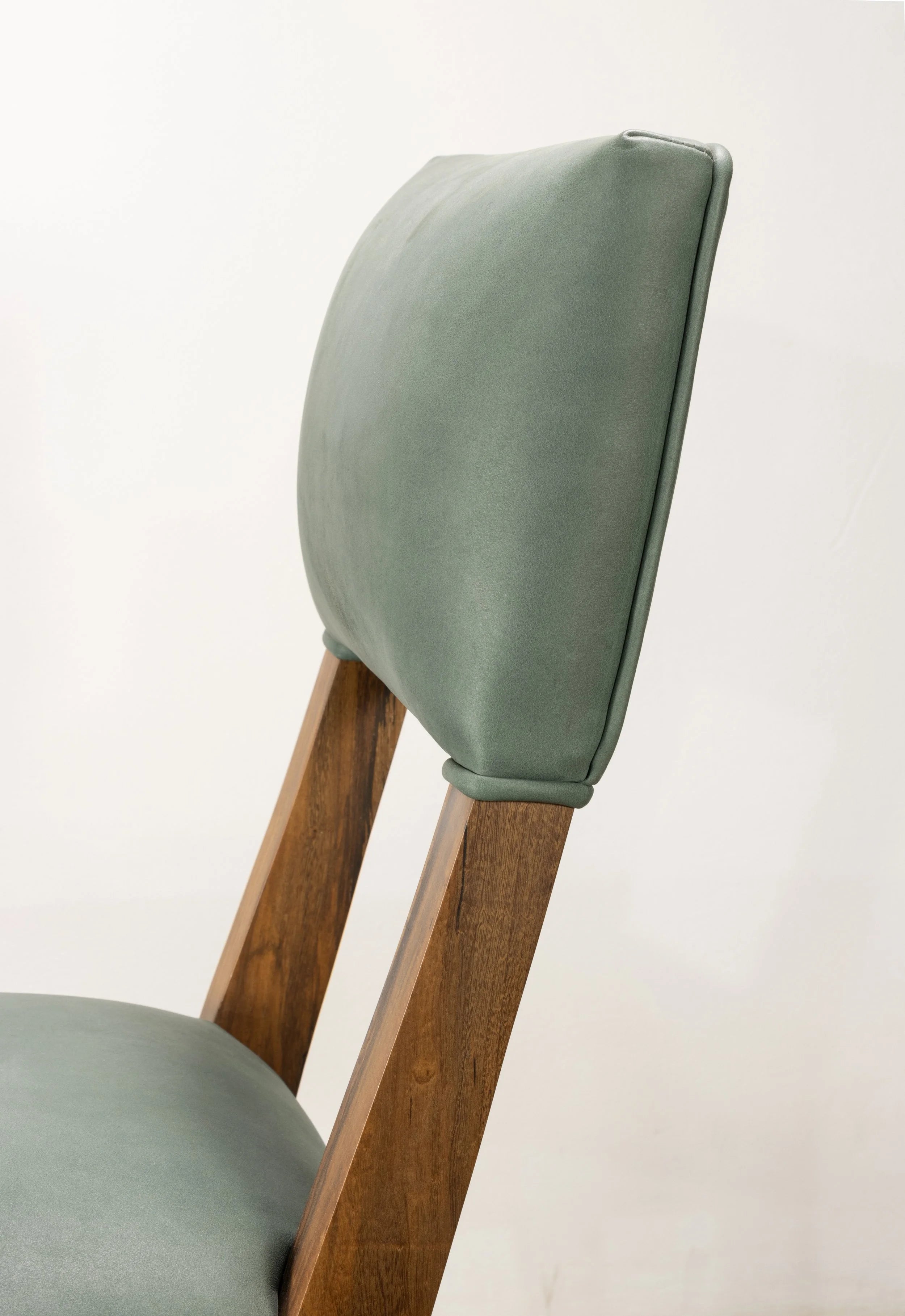 Neto Chair