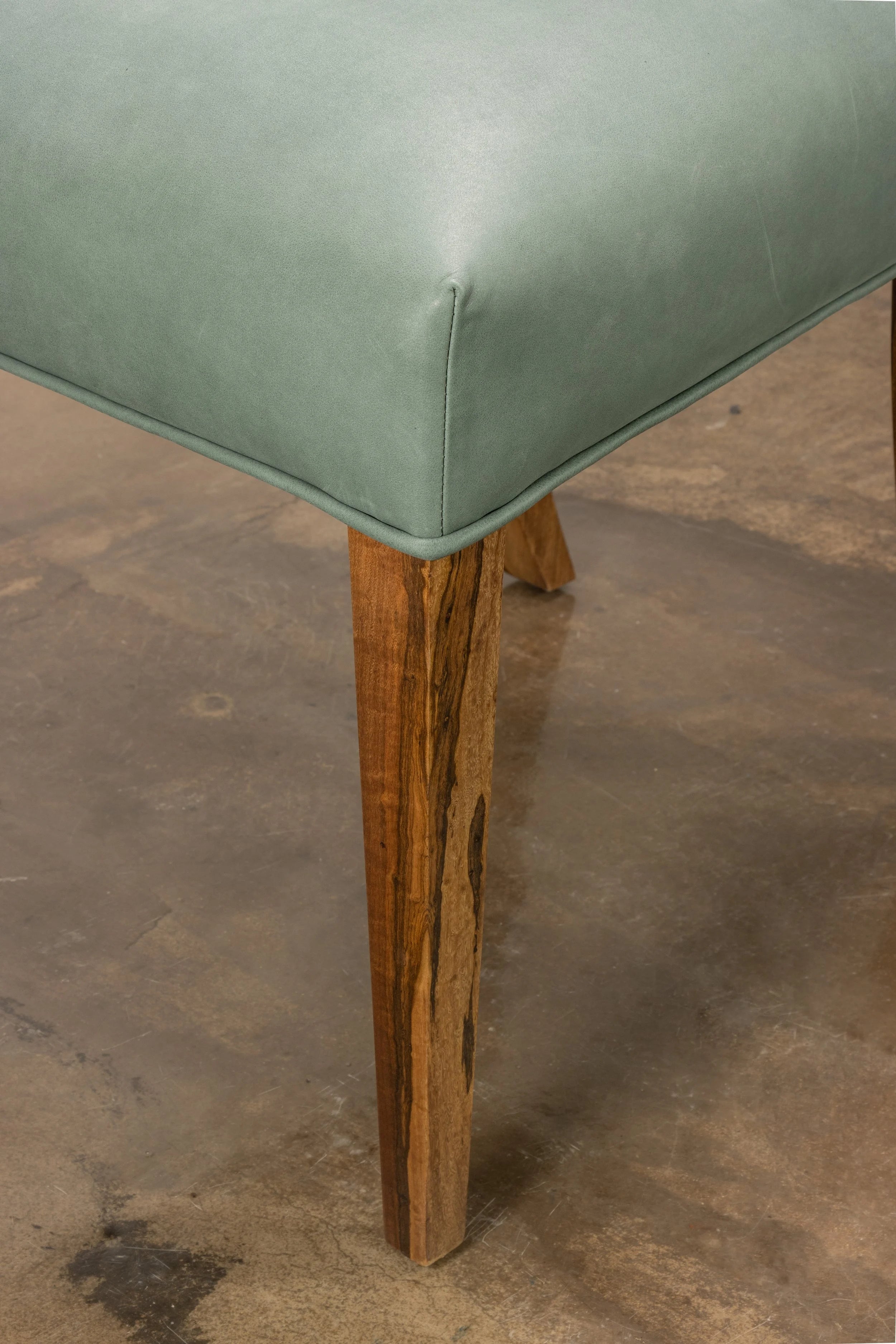 Neto Chair