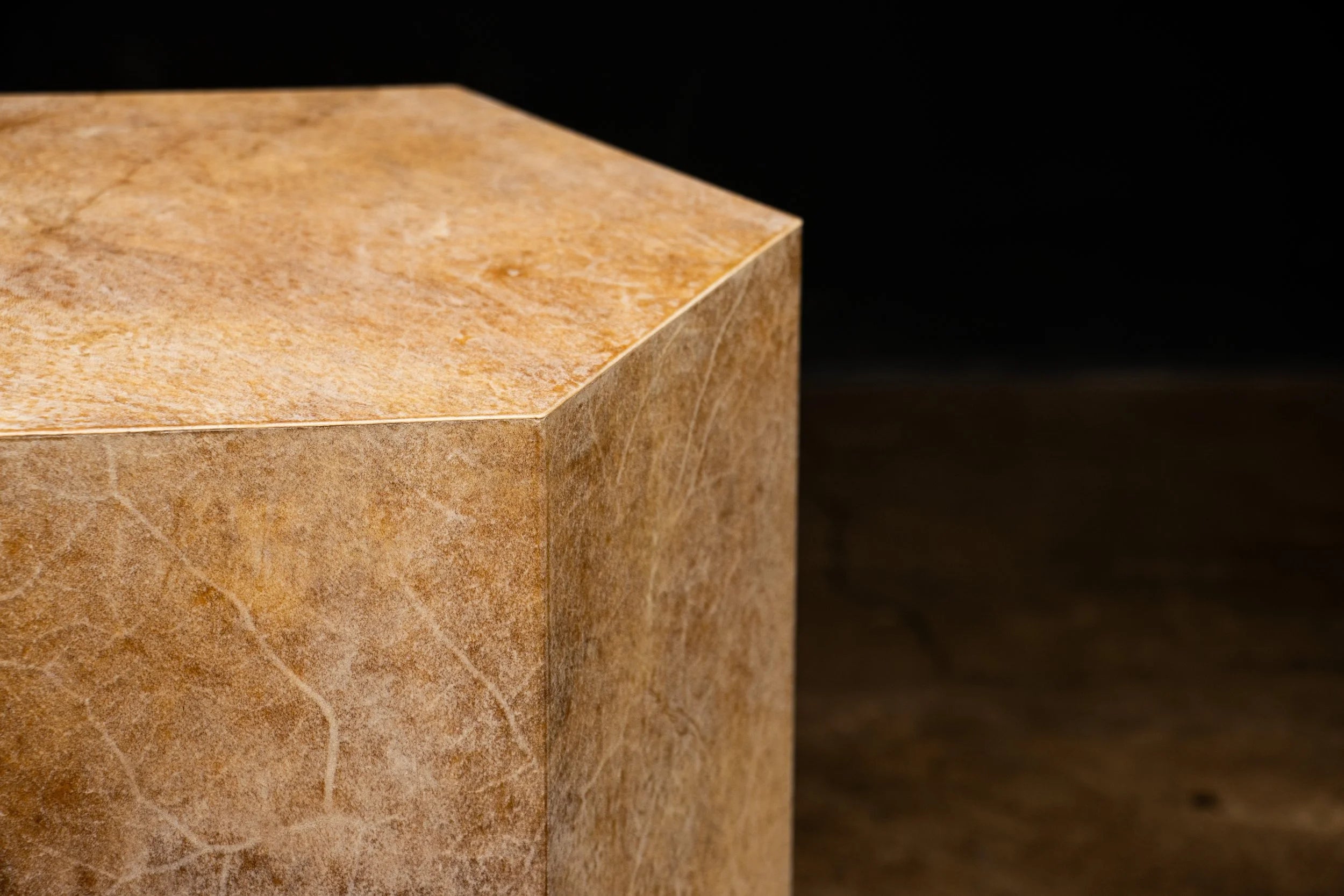 Pergamino Hex Chico Caramel