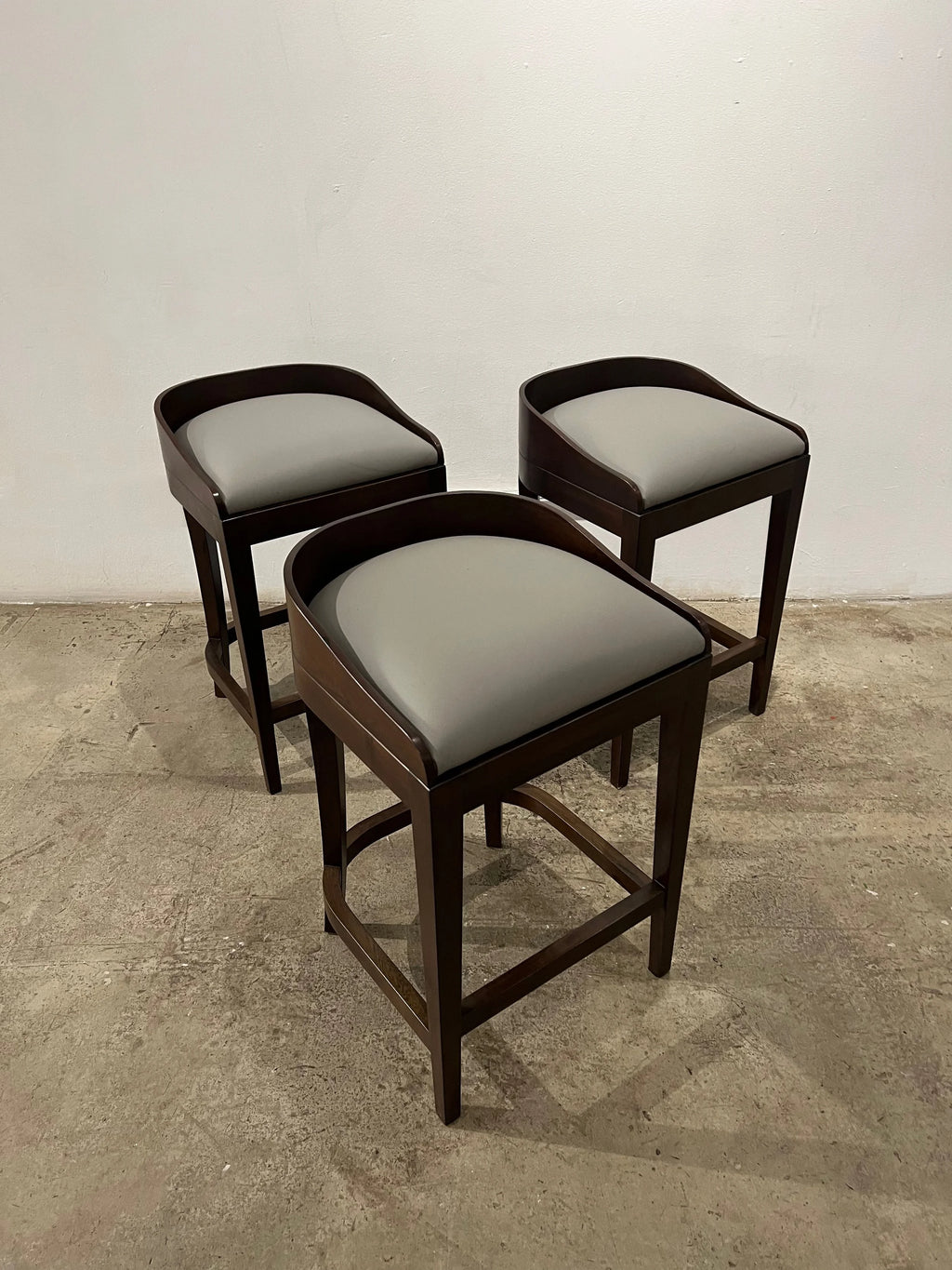 Set of 3 Pia Stools in Gray Leather
