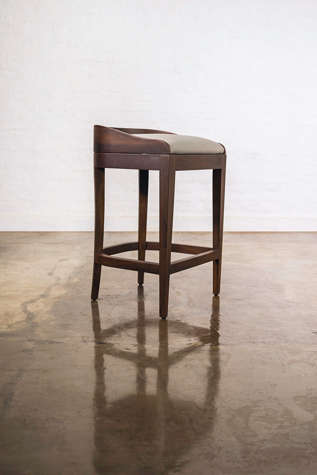Set of 3 Pia Stools in Gray Leather